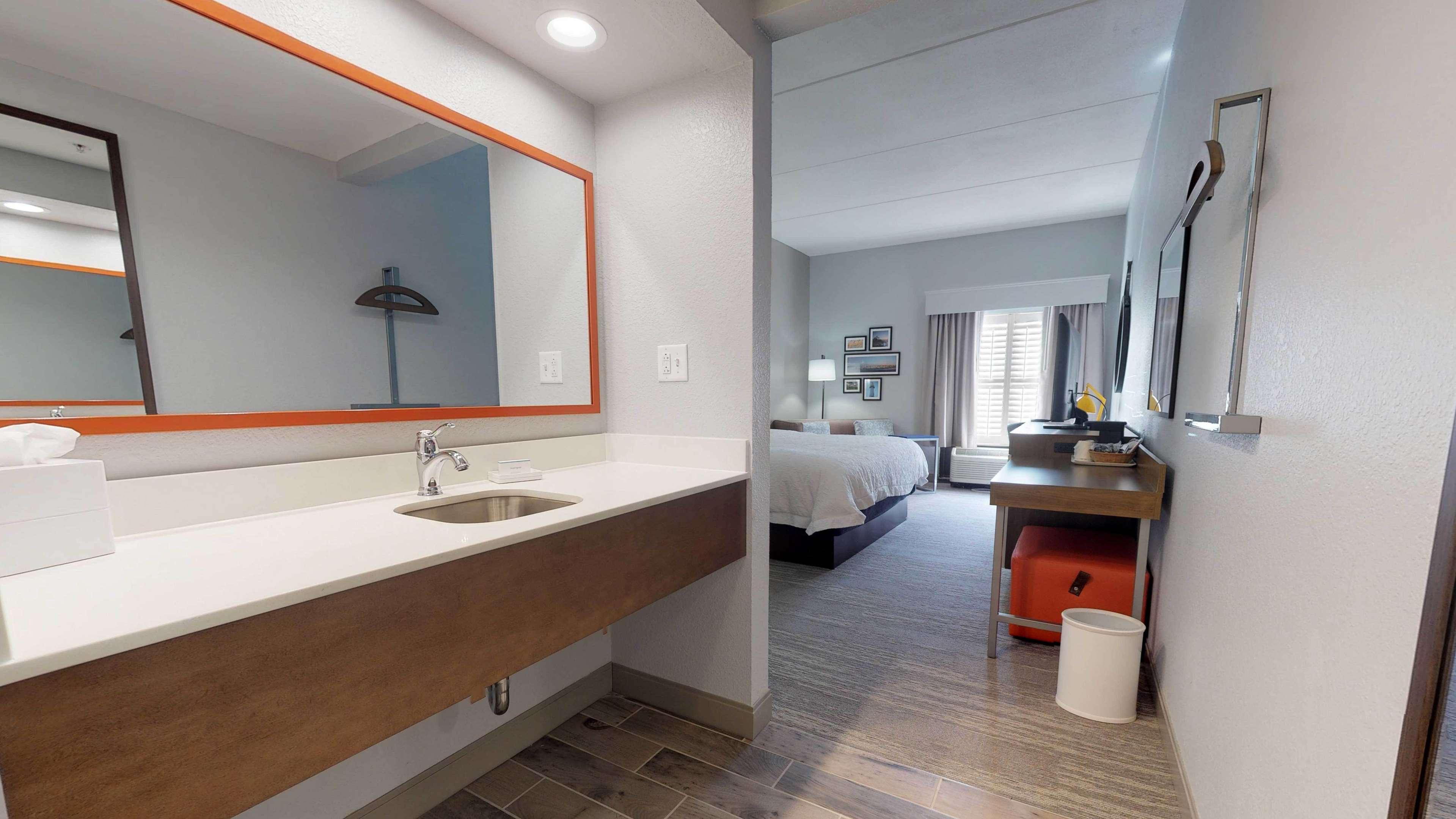 Double Deluxe King Bed