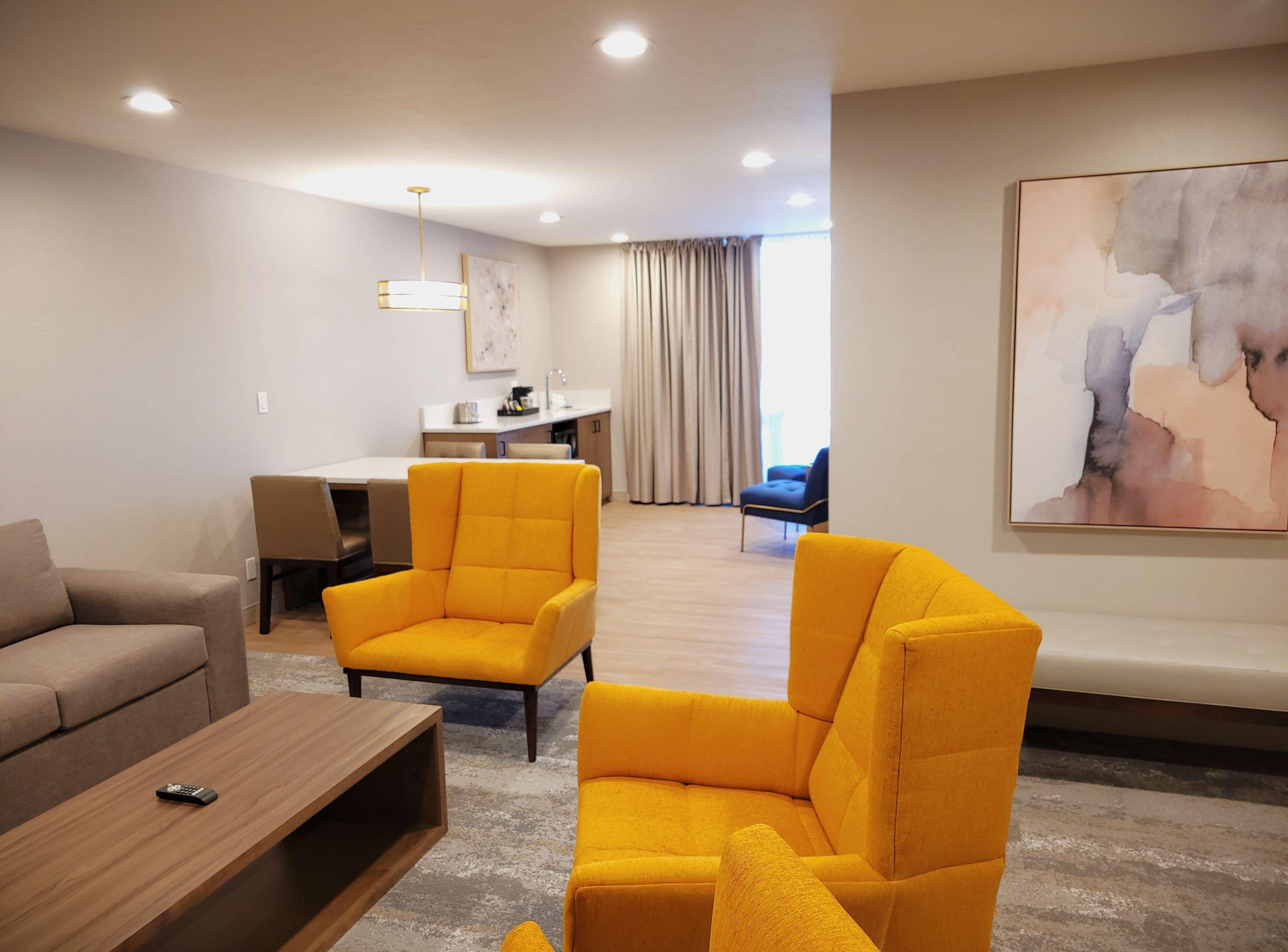 Suite Two Queen Beds