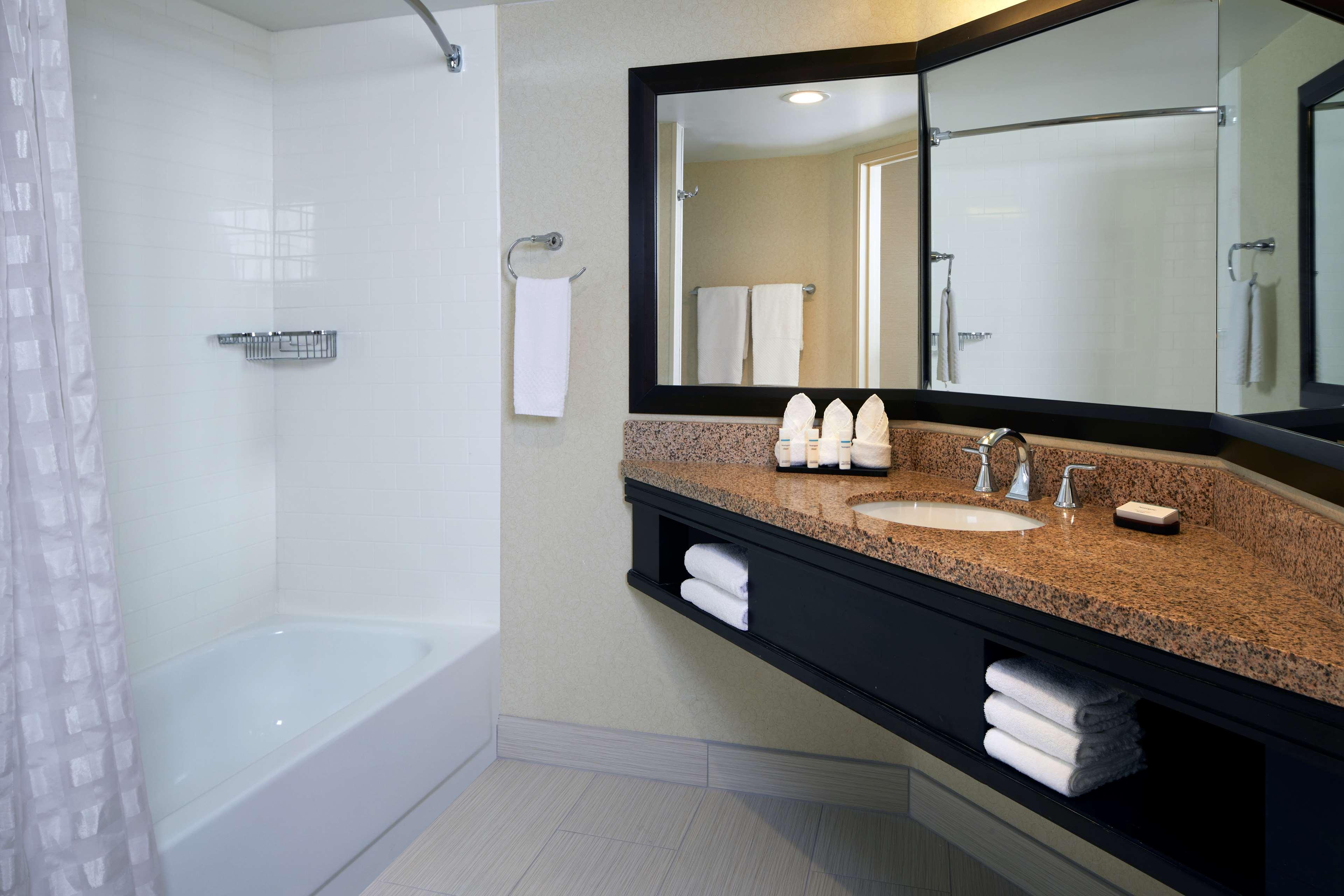 Suite Two Queen Beds Non Smoking