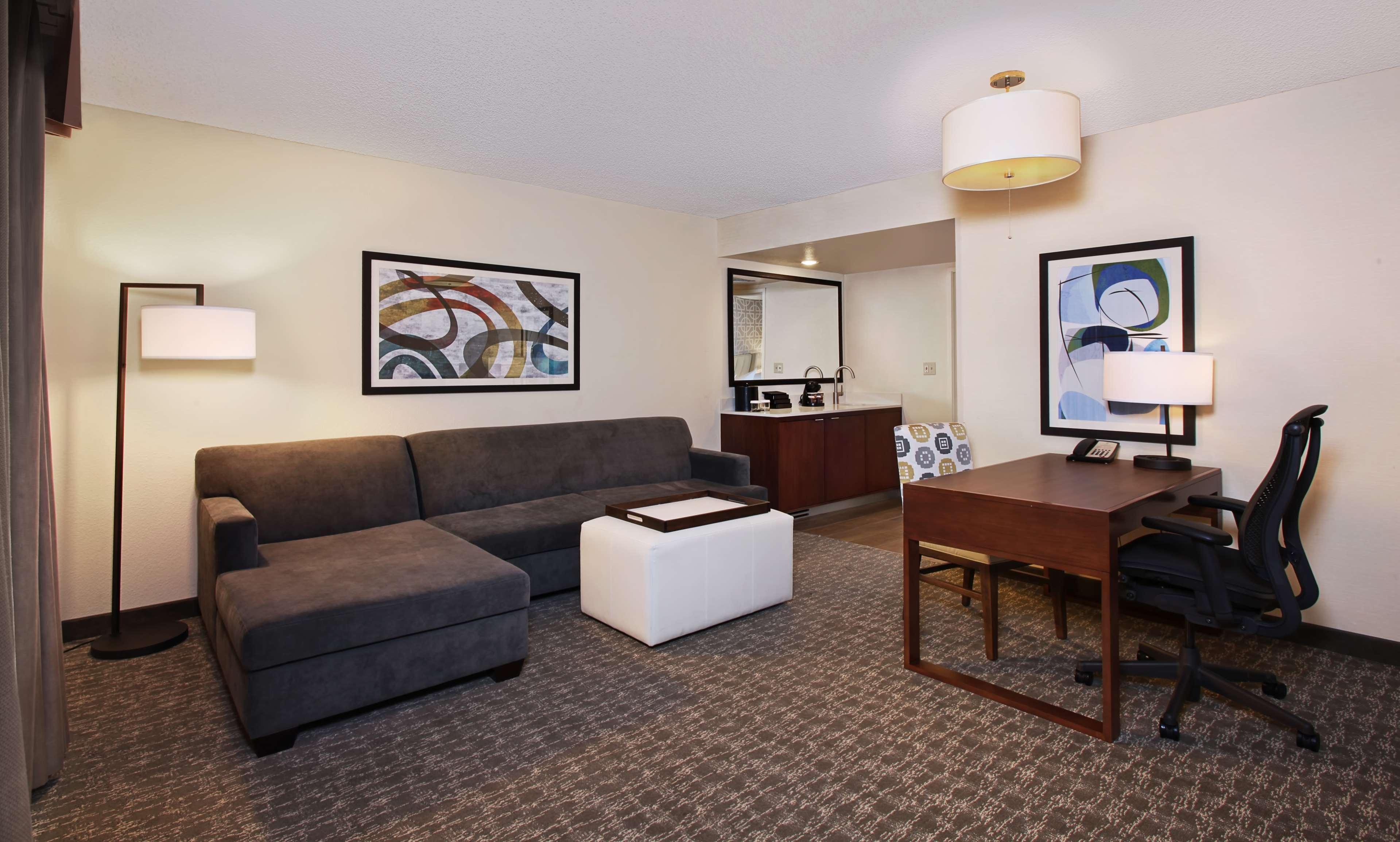 Suite Queen Bed Non Smoking