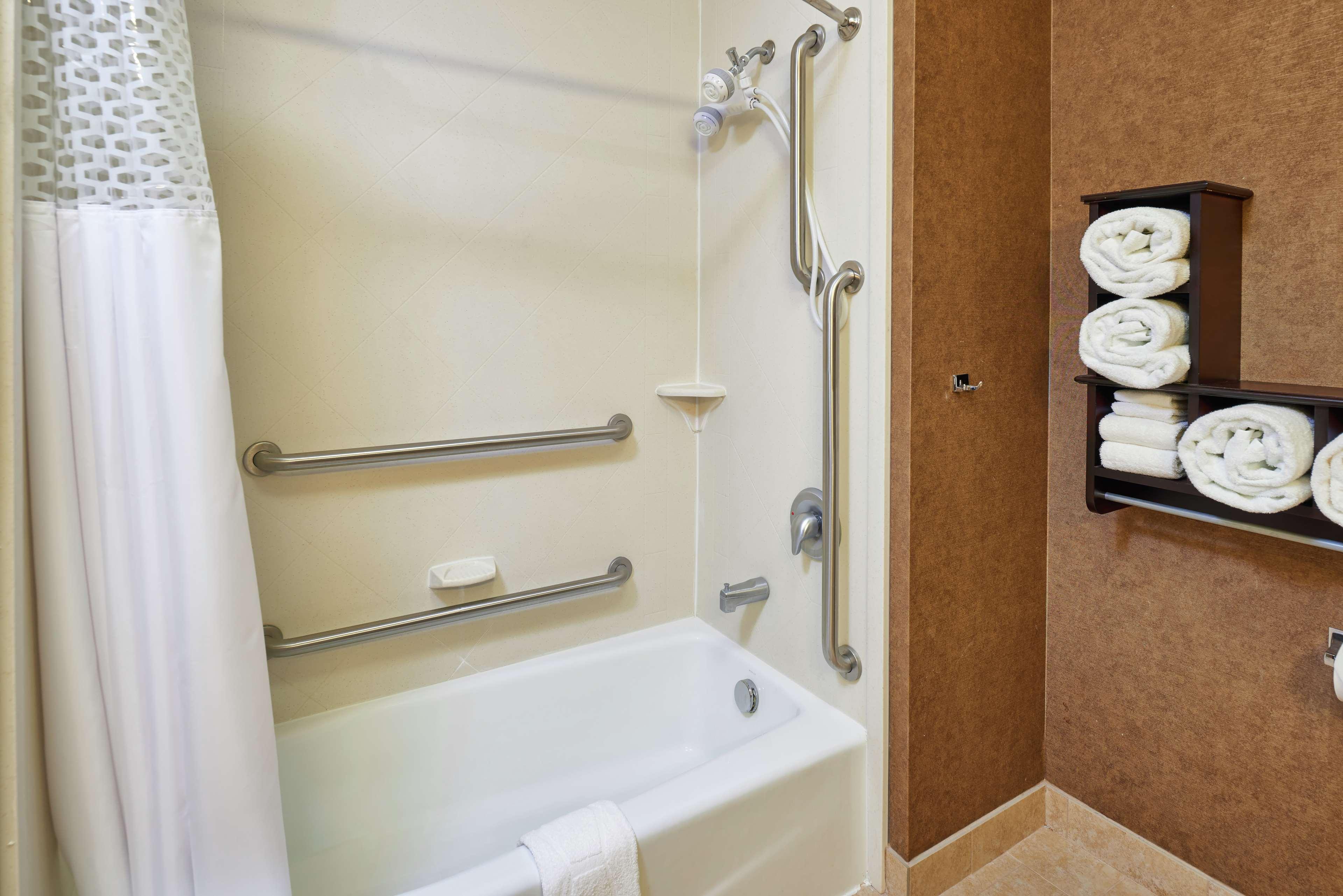 Double King Bed Non Smoking