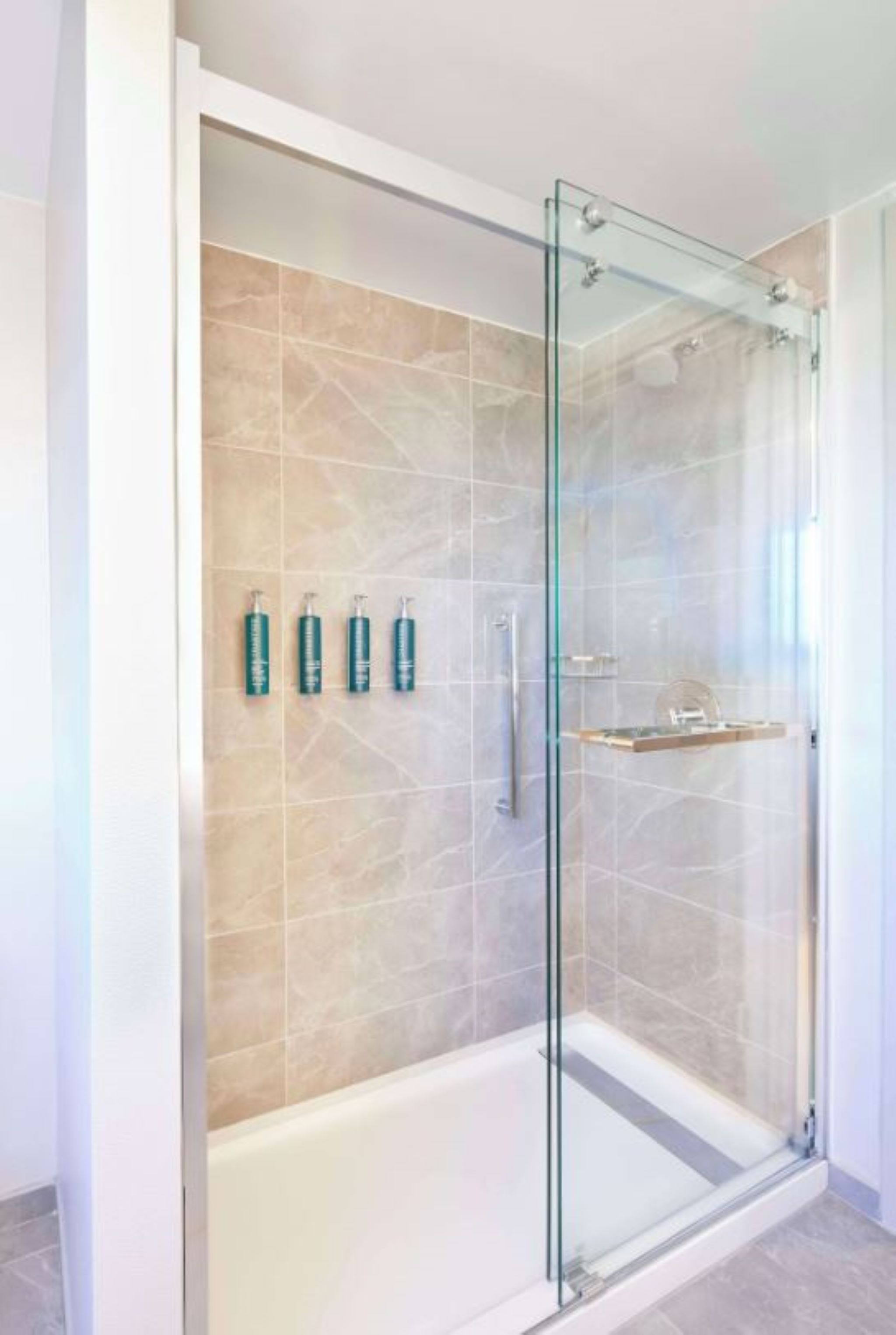 Junior Suite Accessible King Size Bed