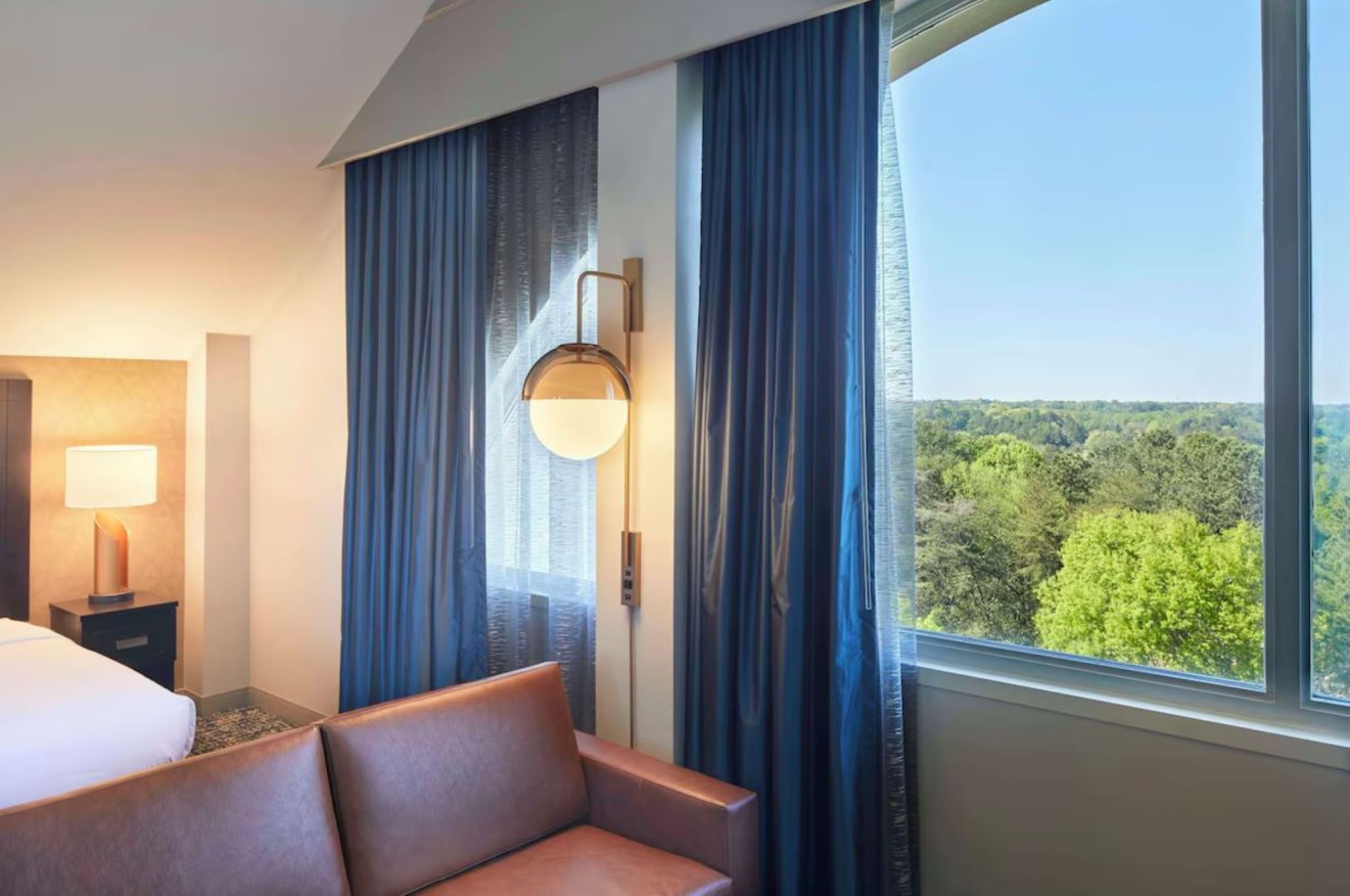 Junior Suite Accessible King Size Bed