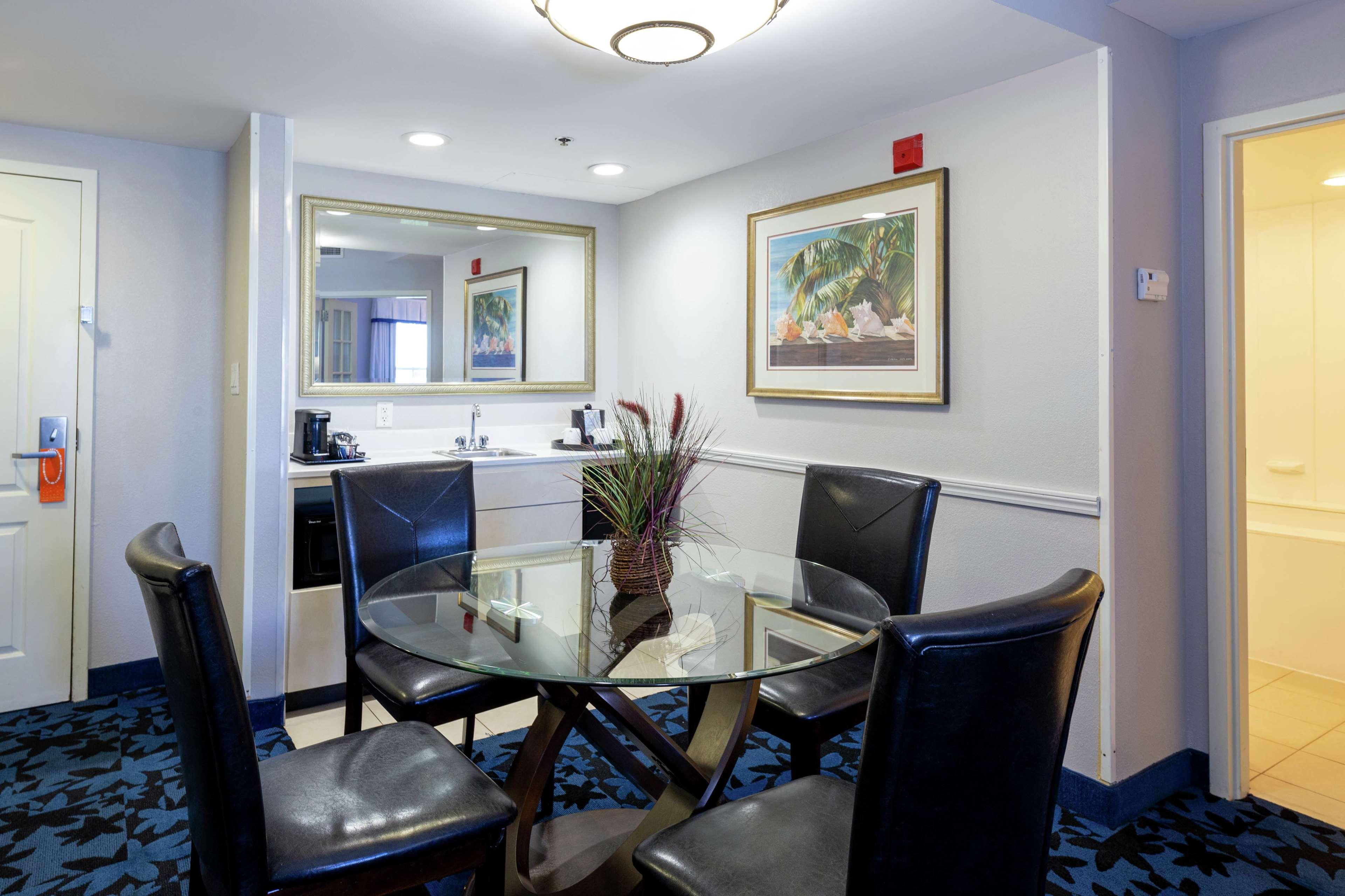 Suite King Bed One Bedroom 