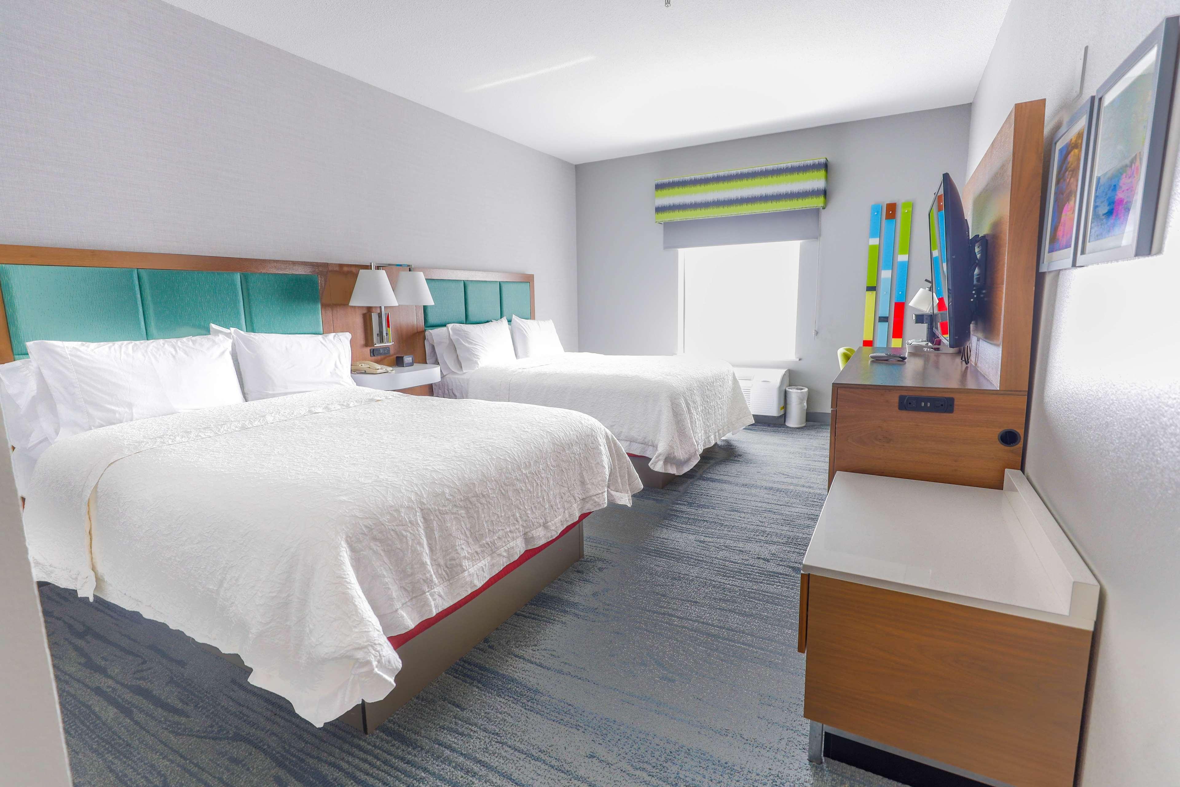 Studio Two Queen Beds