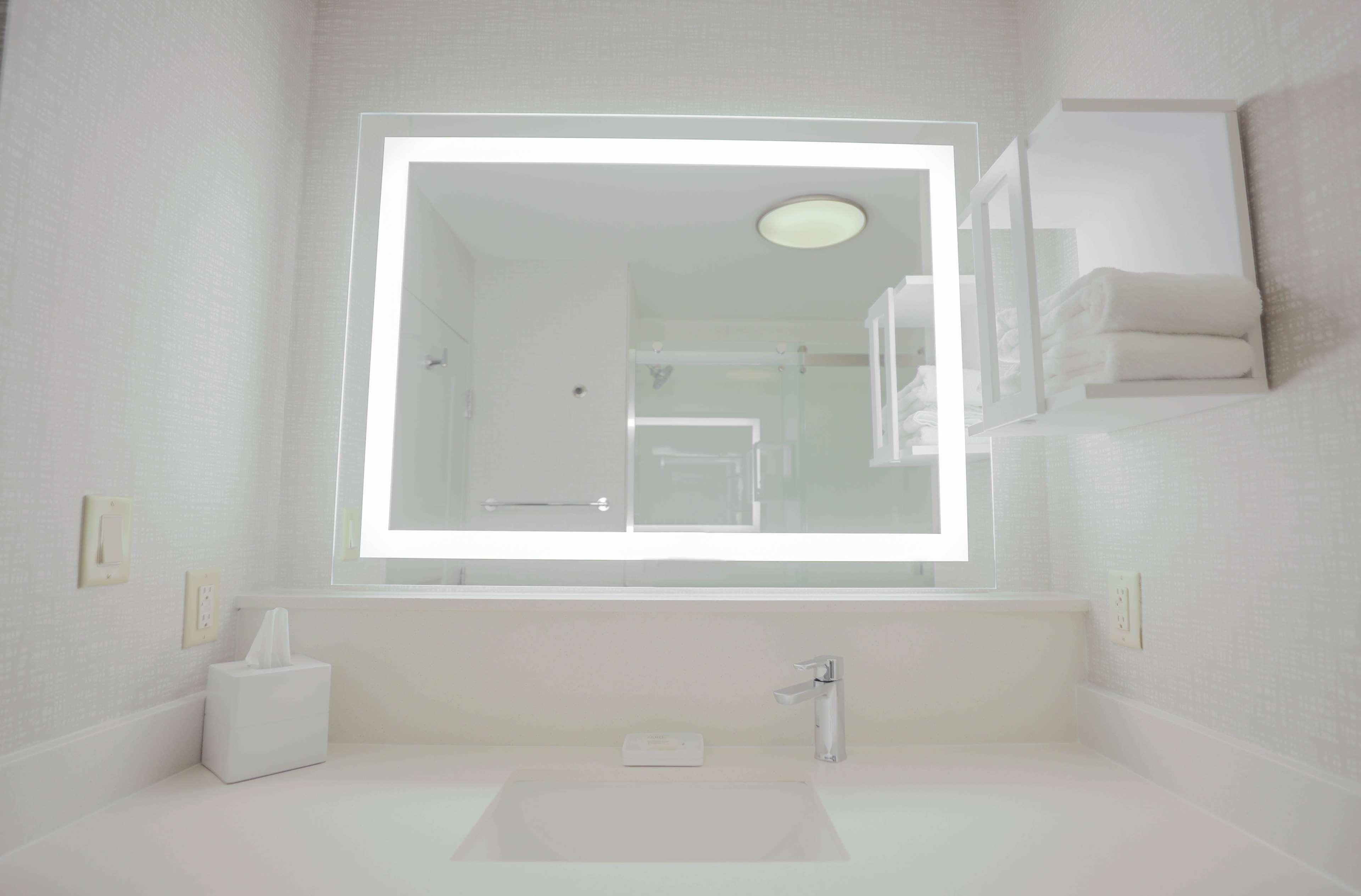 Studio Two Queen Beds