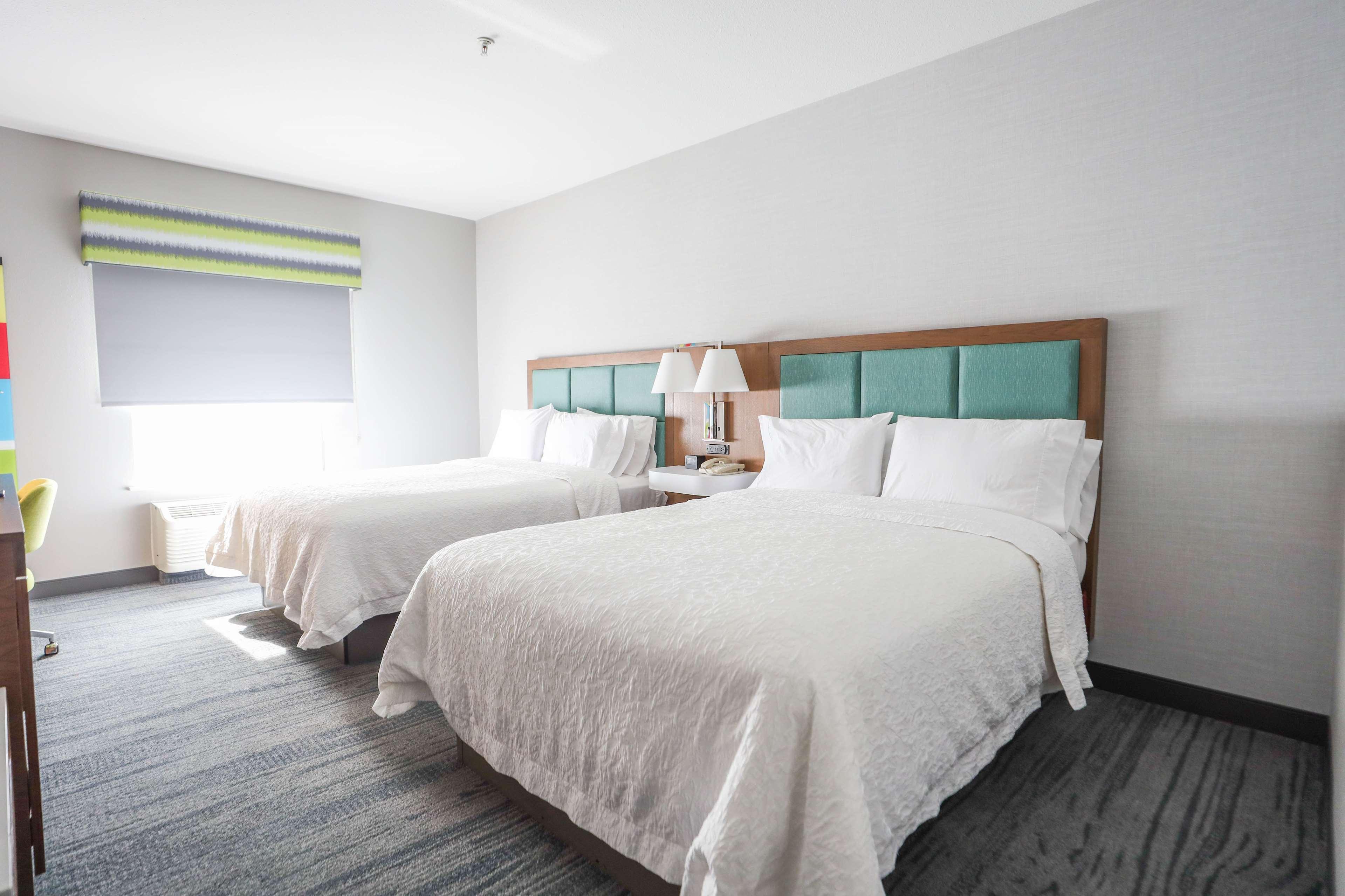 Studio Two Queen Beds