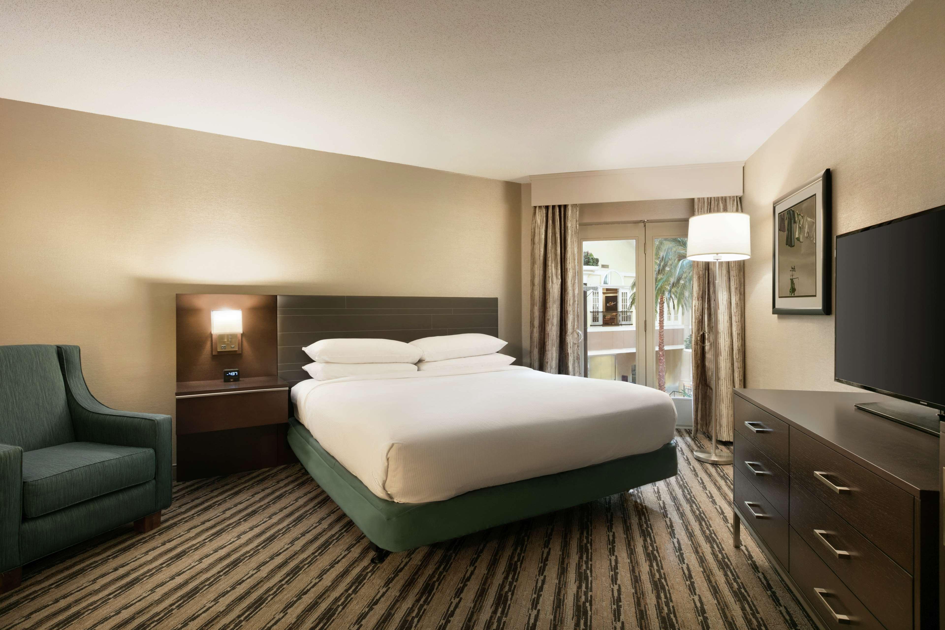 Double King Bed Non Smoking