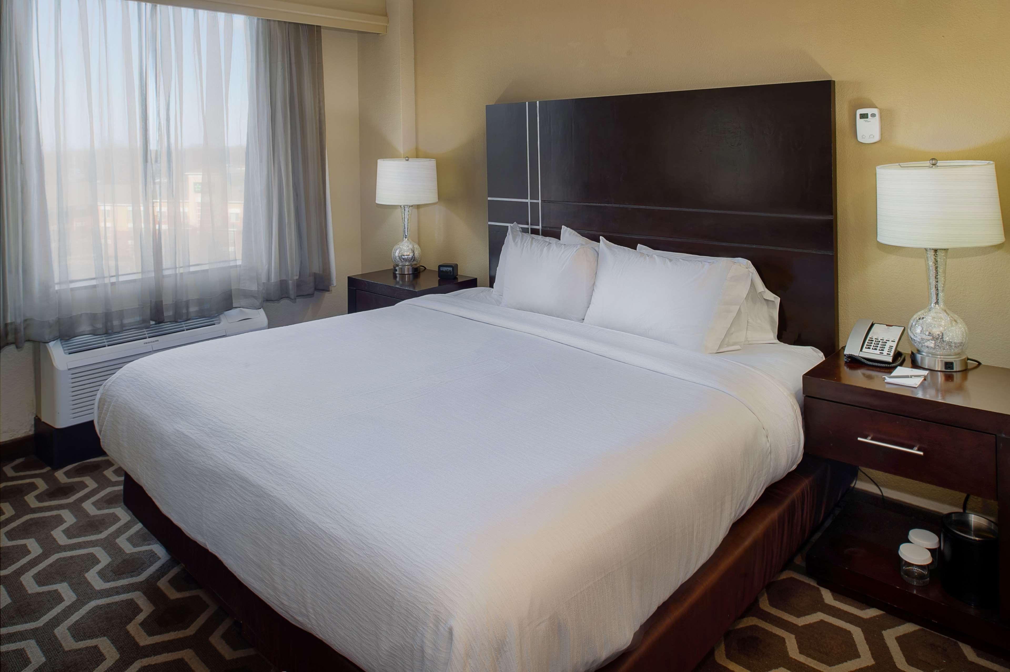 Double King Bed Non Smoking