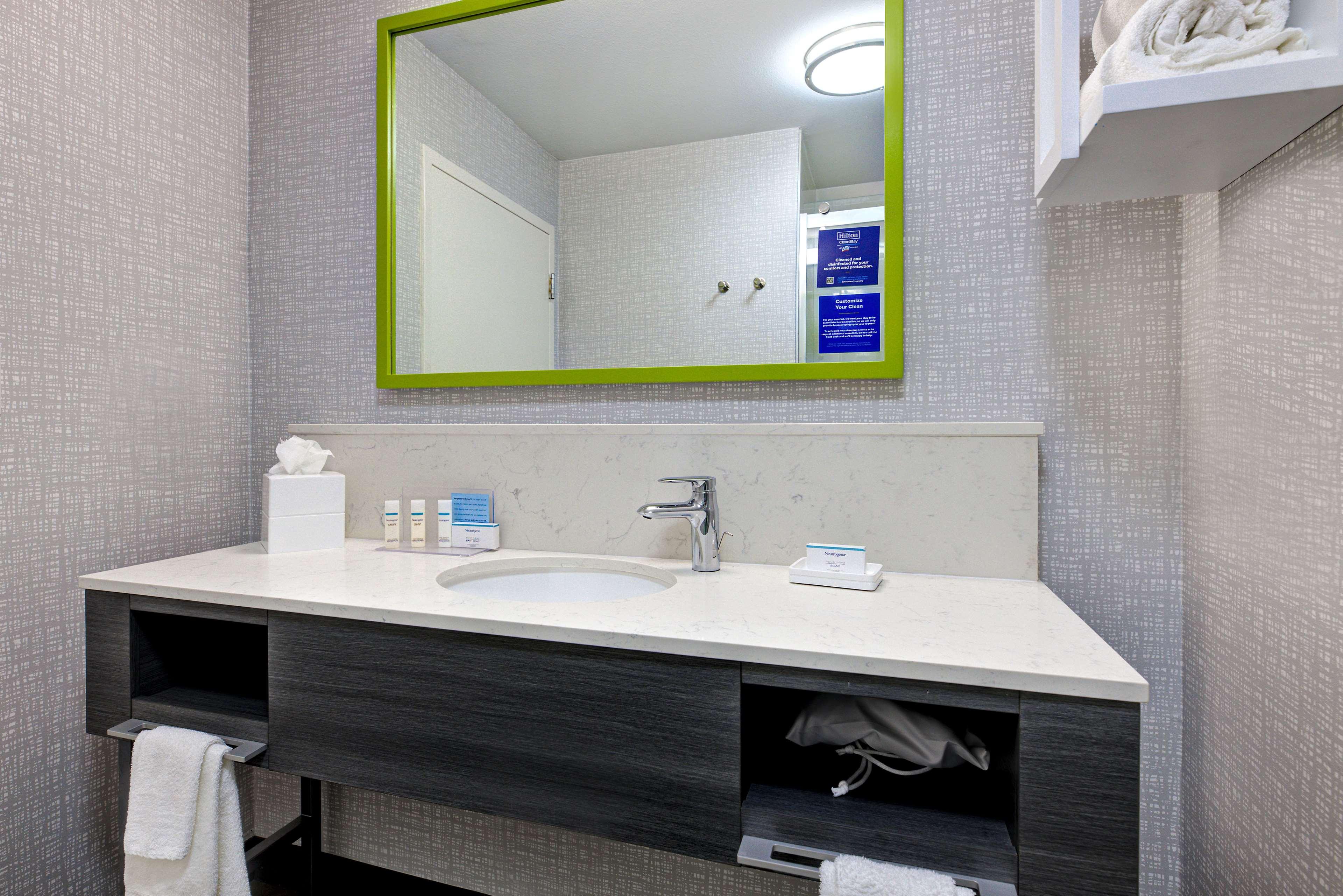 Room King Bed Non Smoking