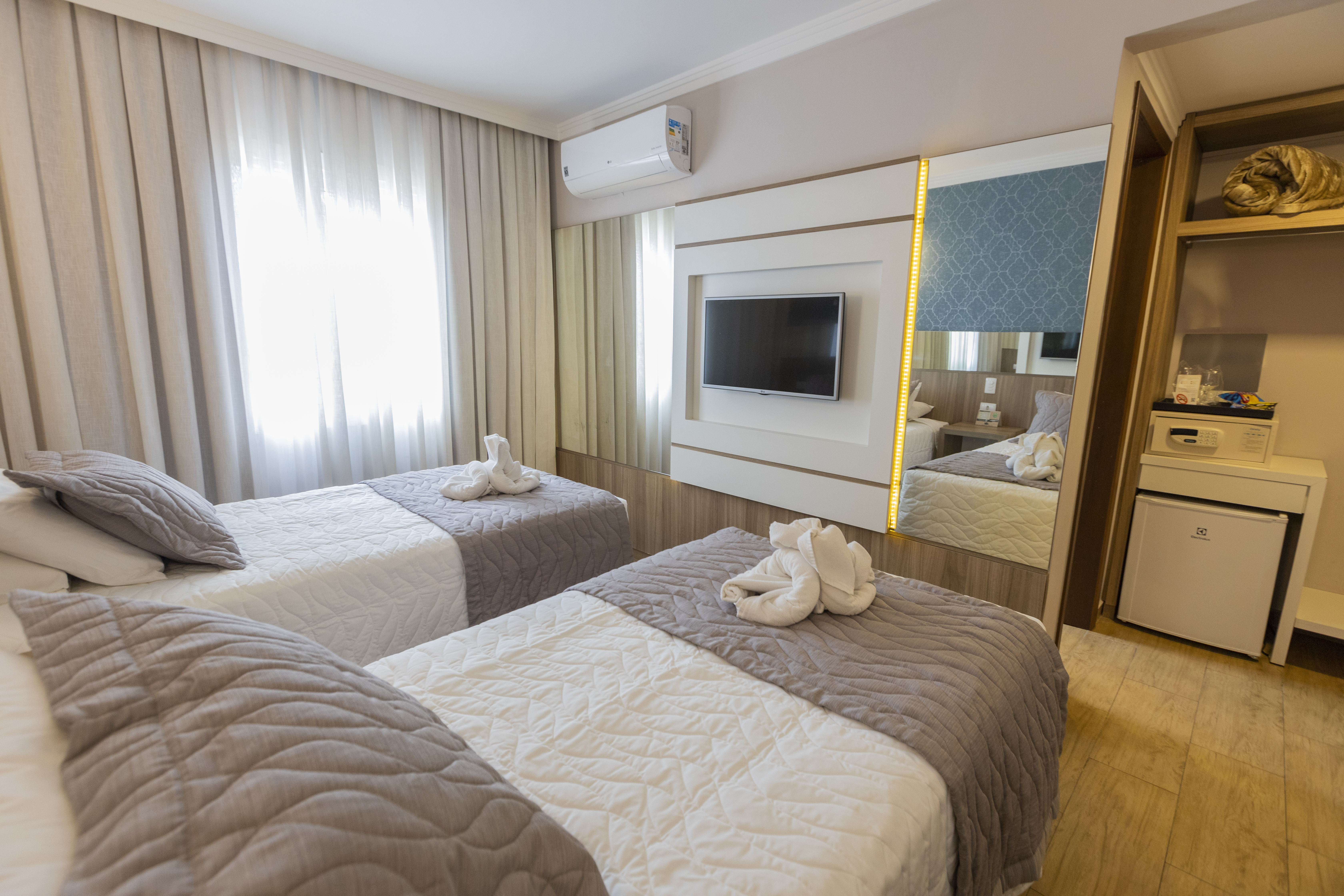 Double or Twin Deluxe