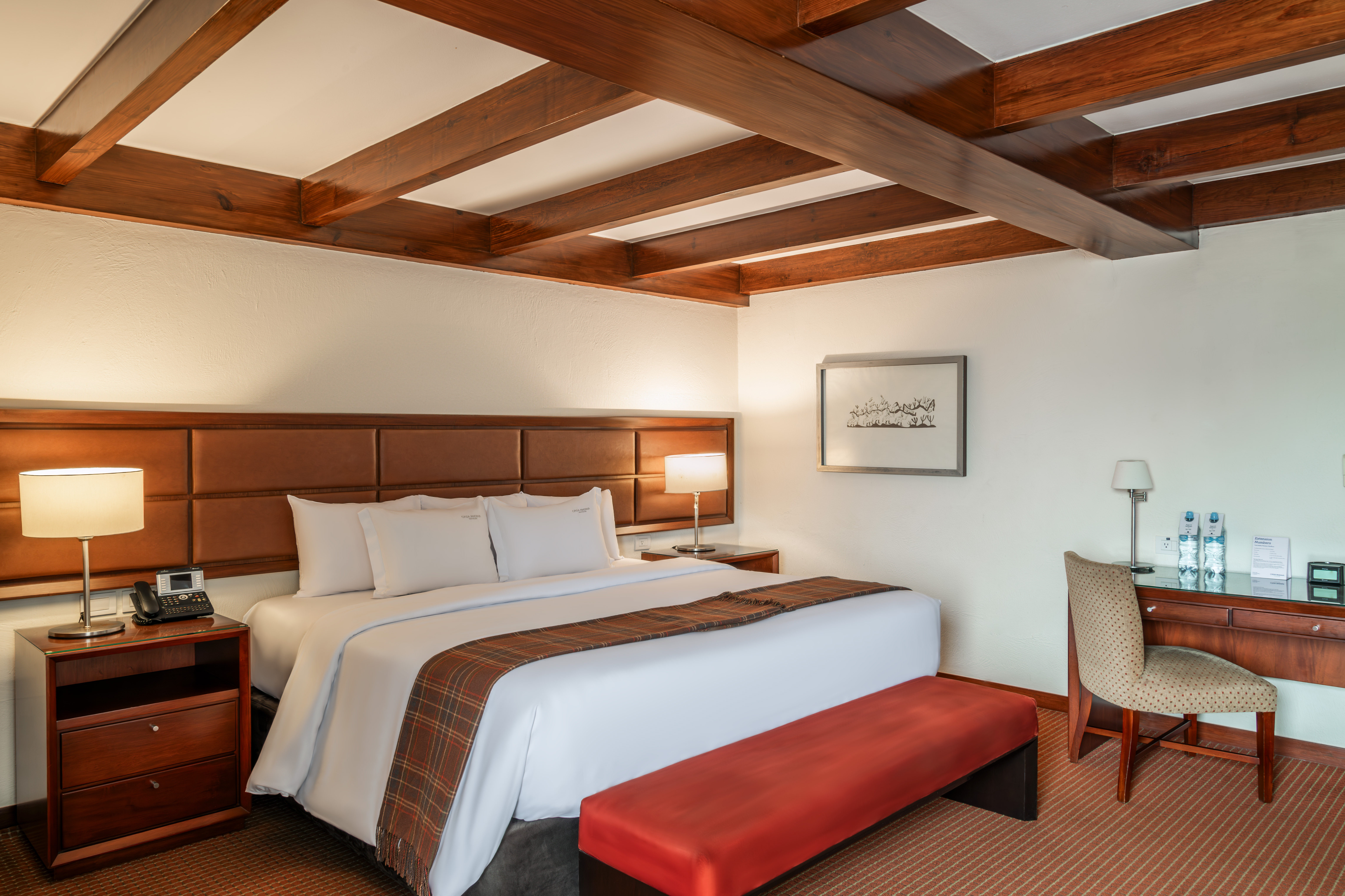 Suite King Size Bed
