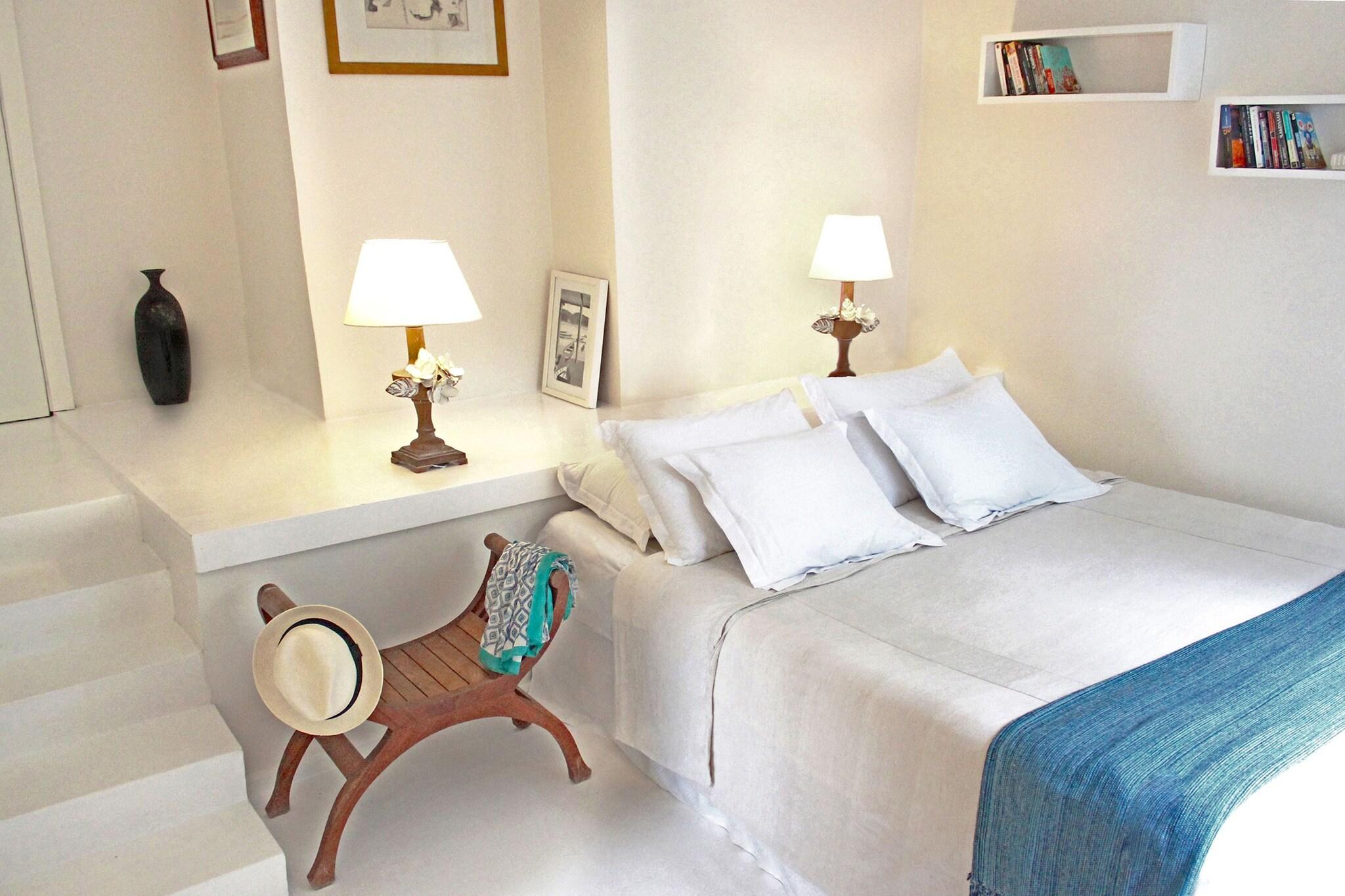 Double Queen Size Bed