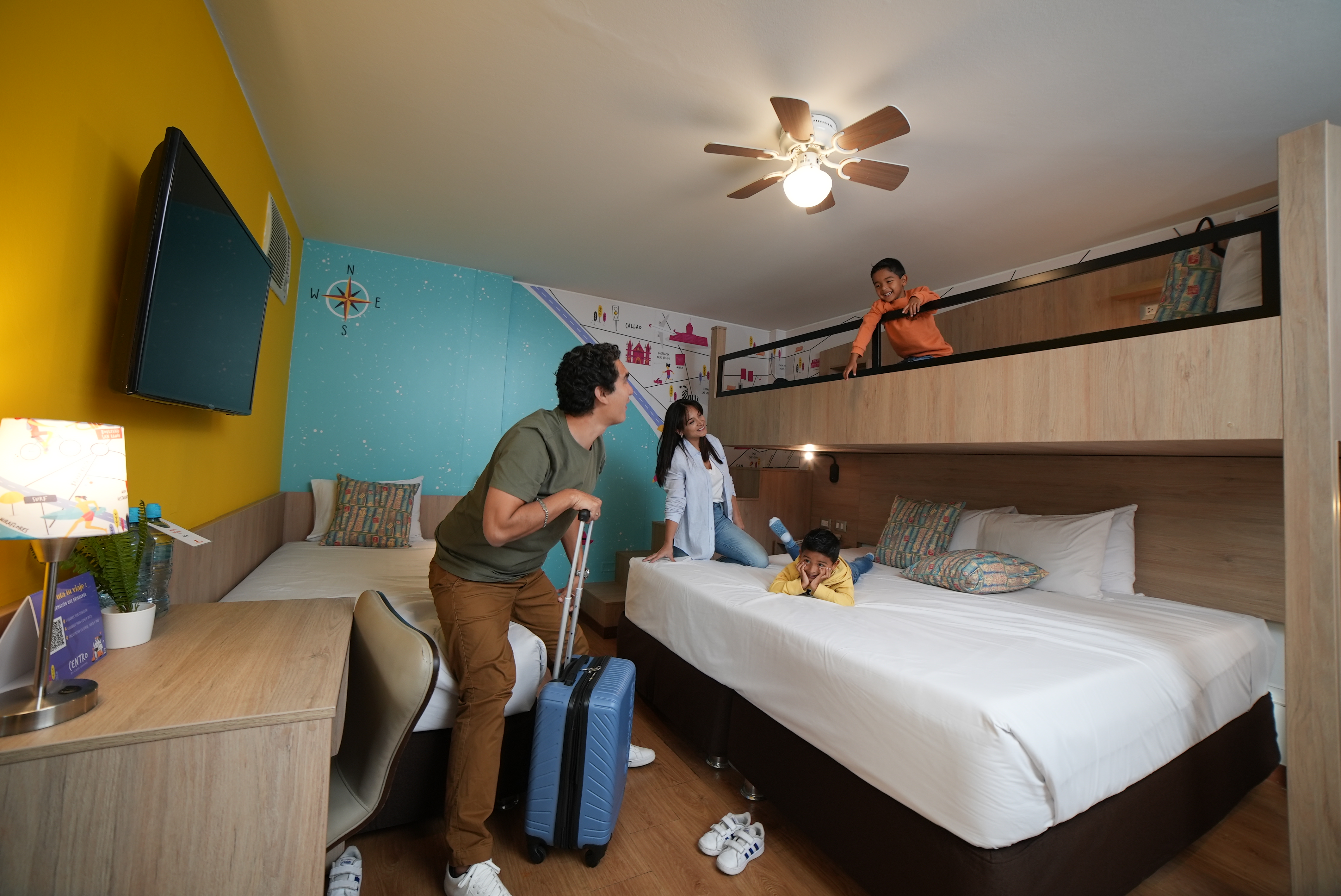 Quadruple Four Bedrooms One Bathroom