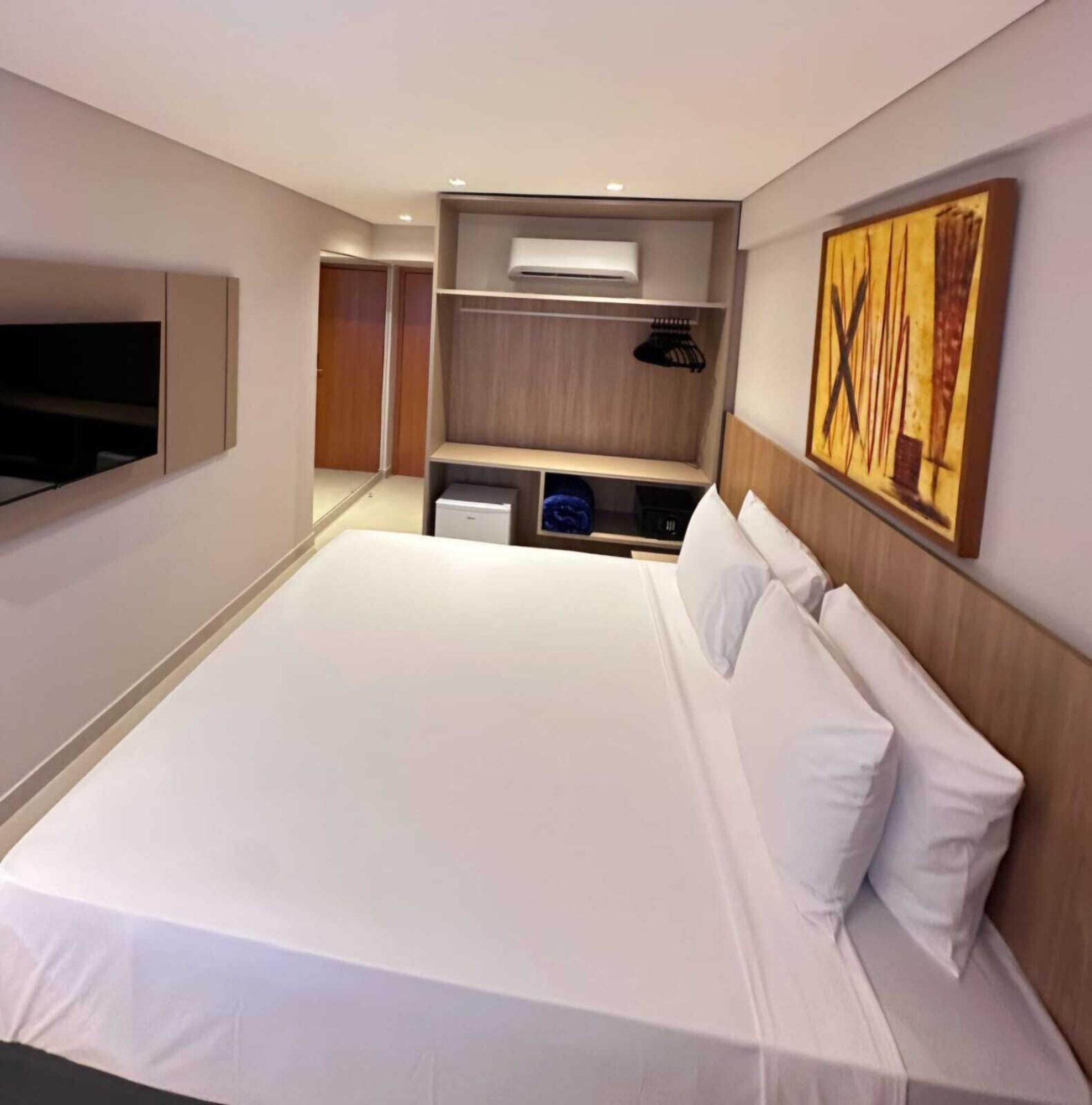 Double Deluxe King Bed