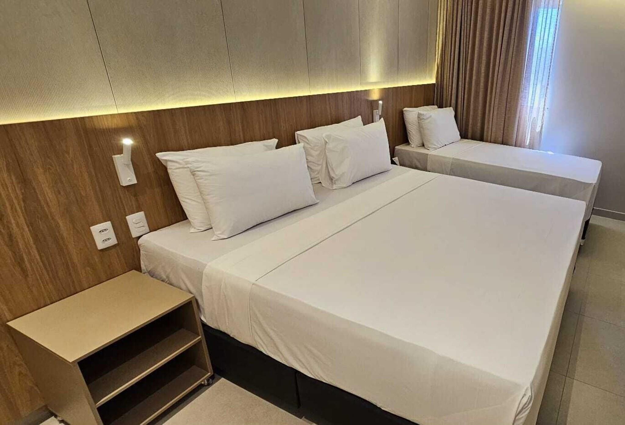 Triple Deluxe King Bed