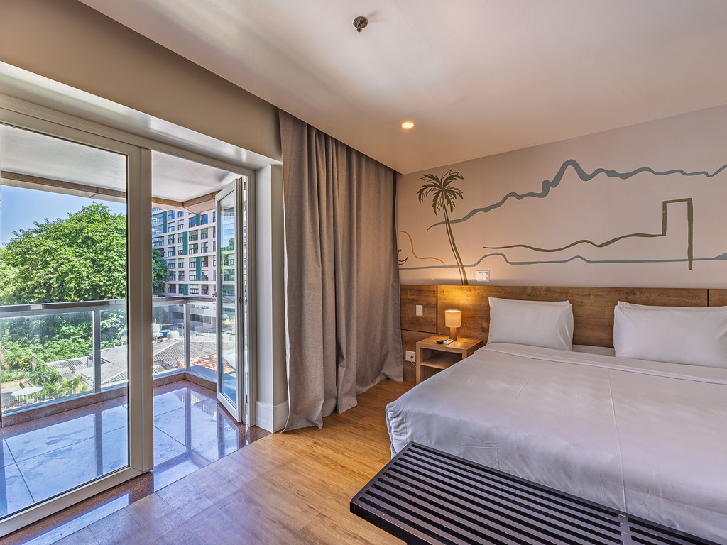 Single Deluxe with Balcony