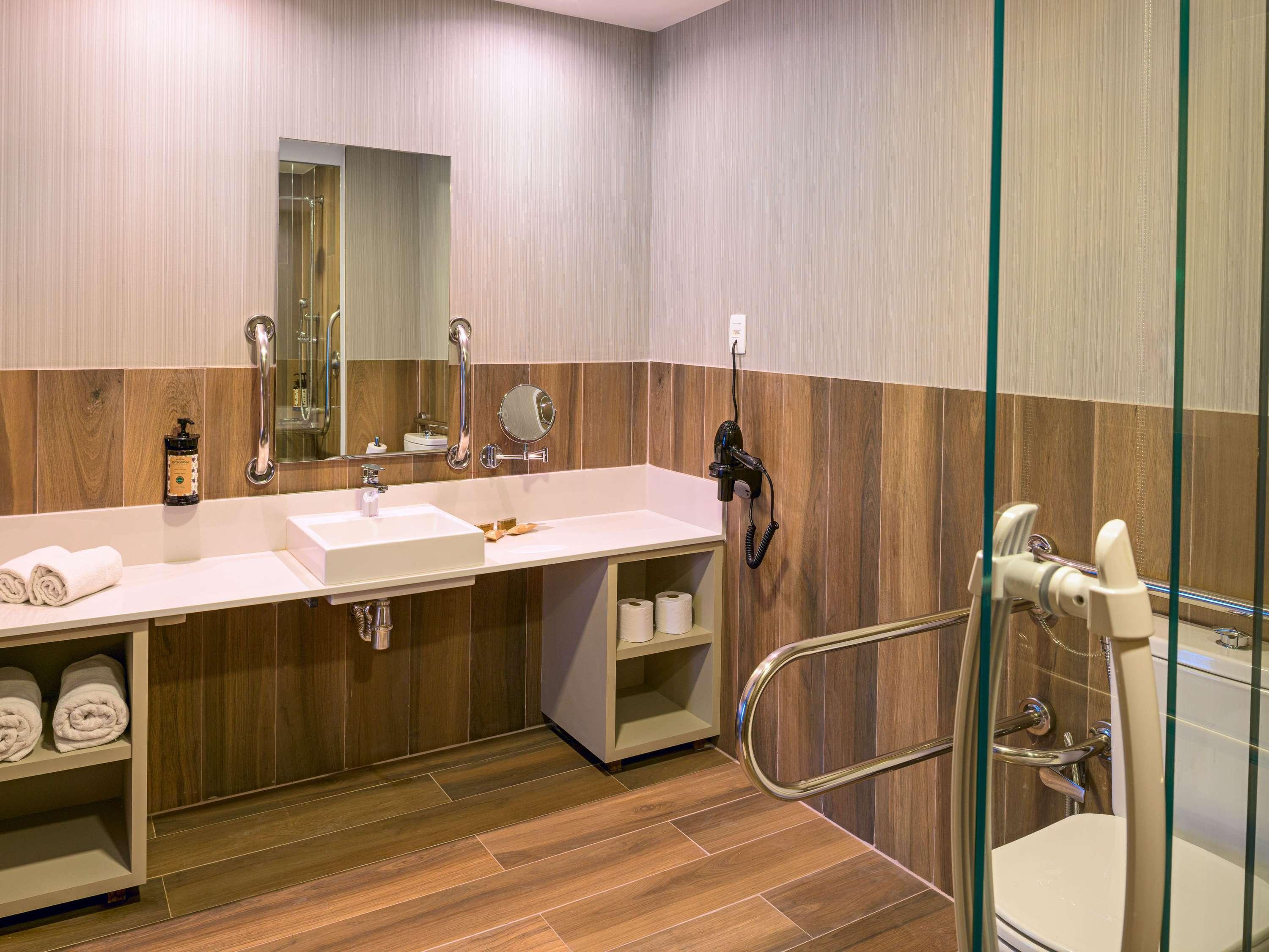 Double Accessible Superior