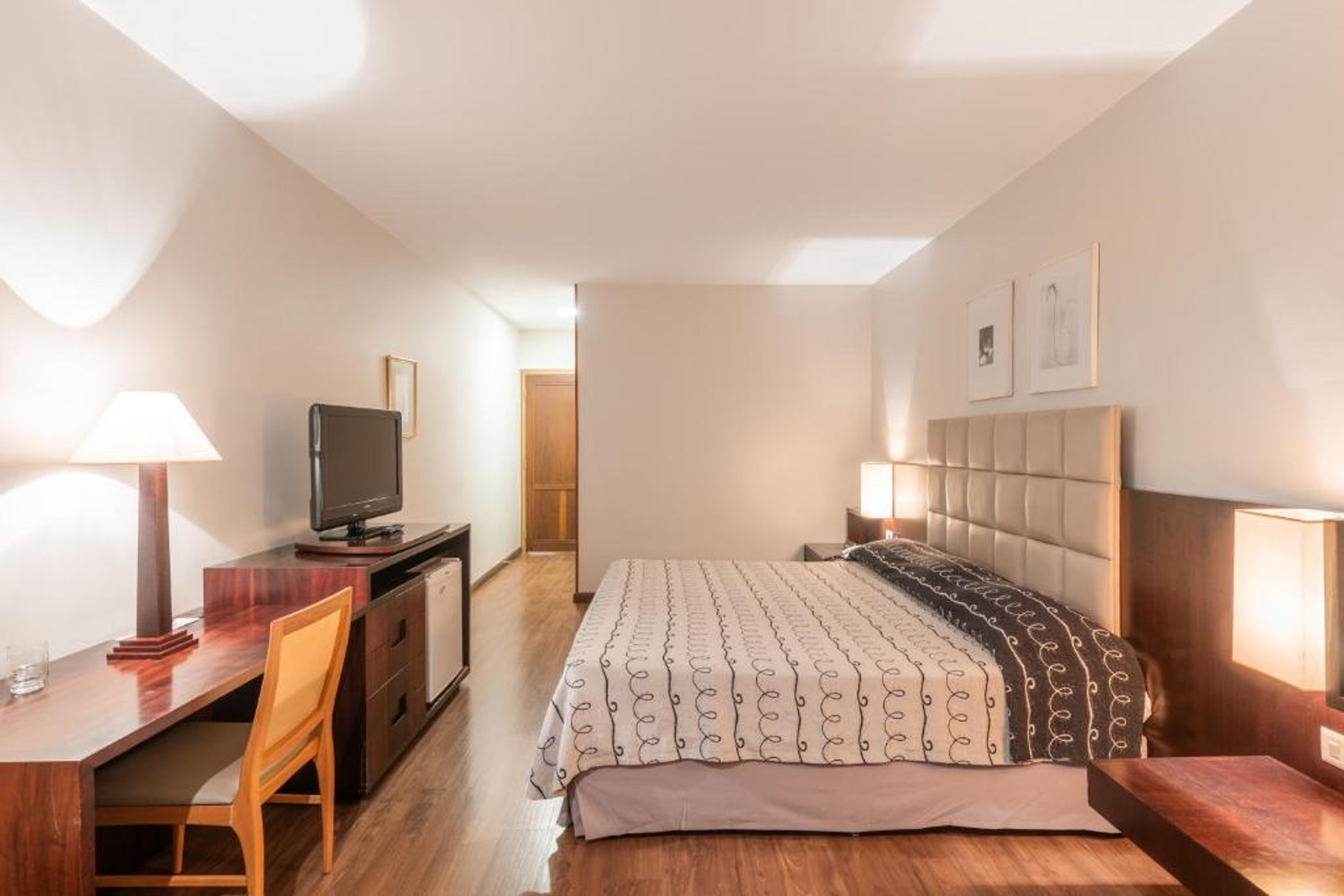 Junior Suite King Size Bed