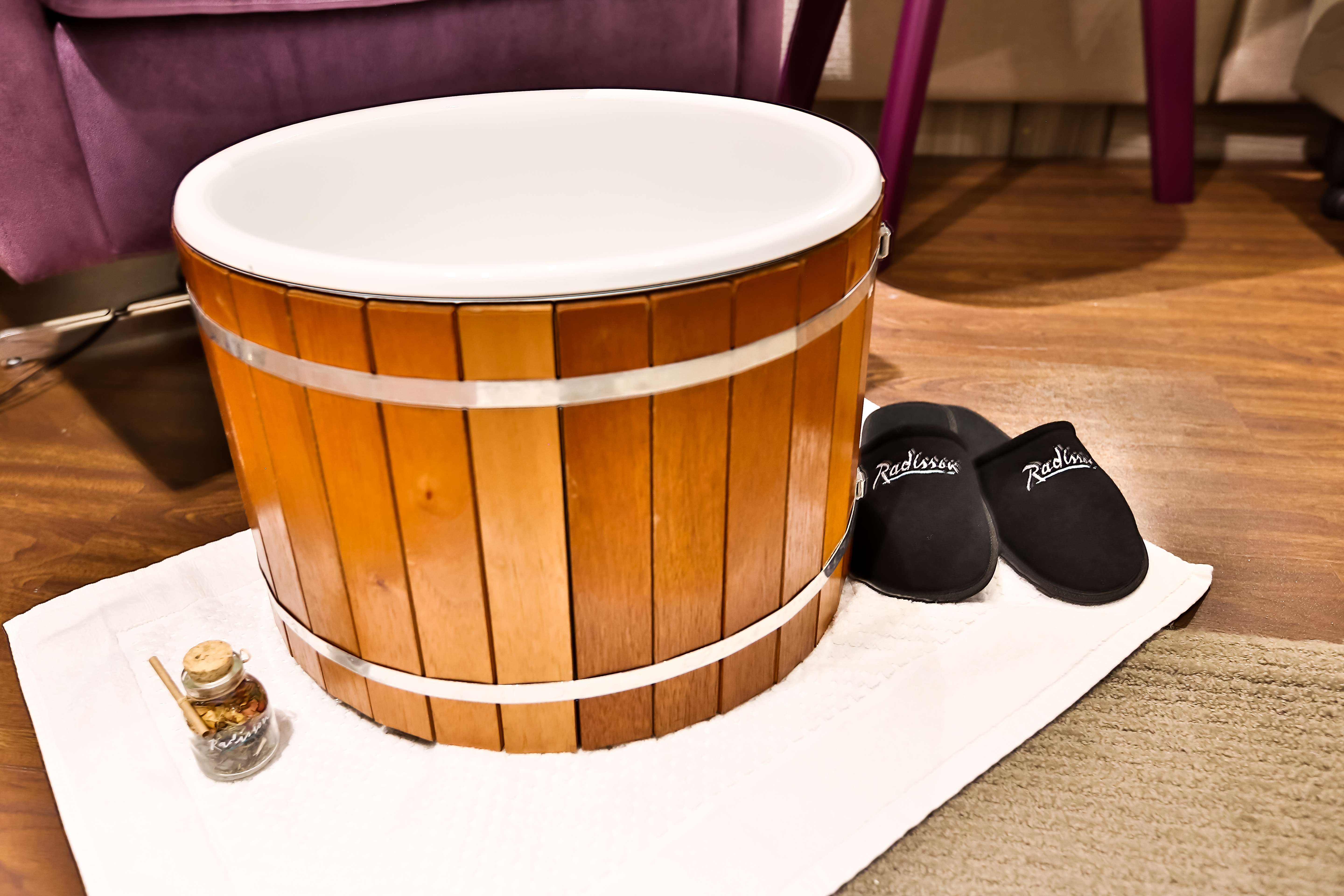 Double Business King Bed