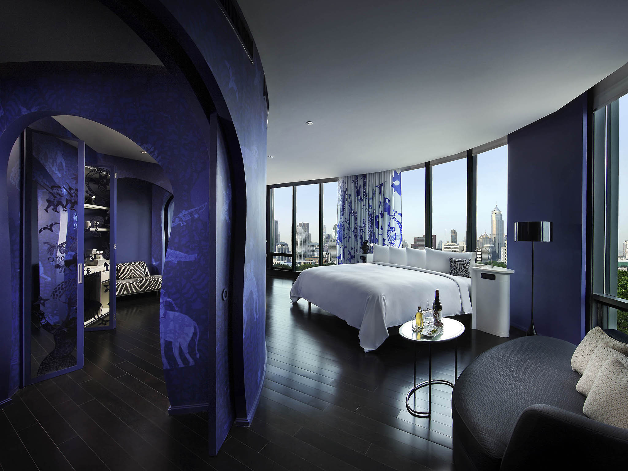 Junior Suite Club King Bed