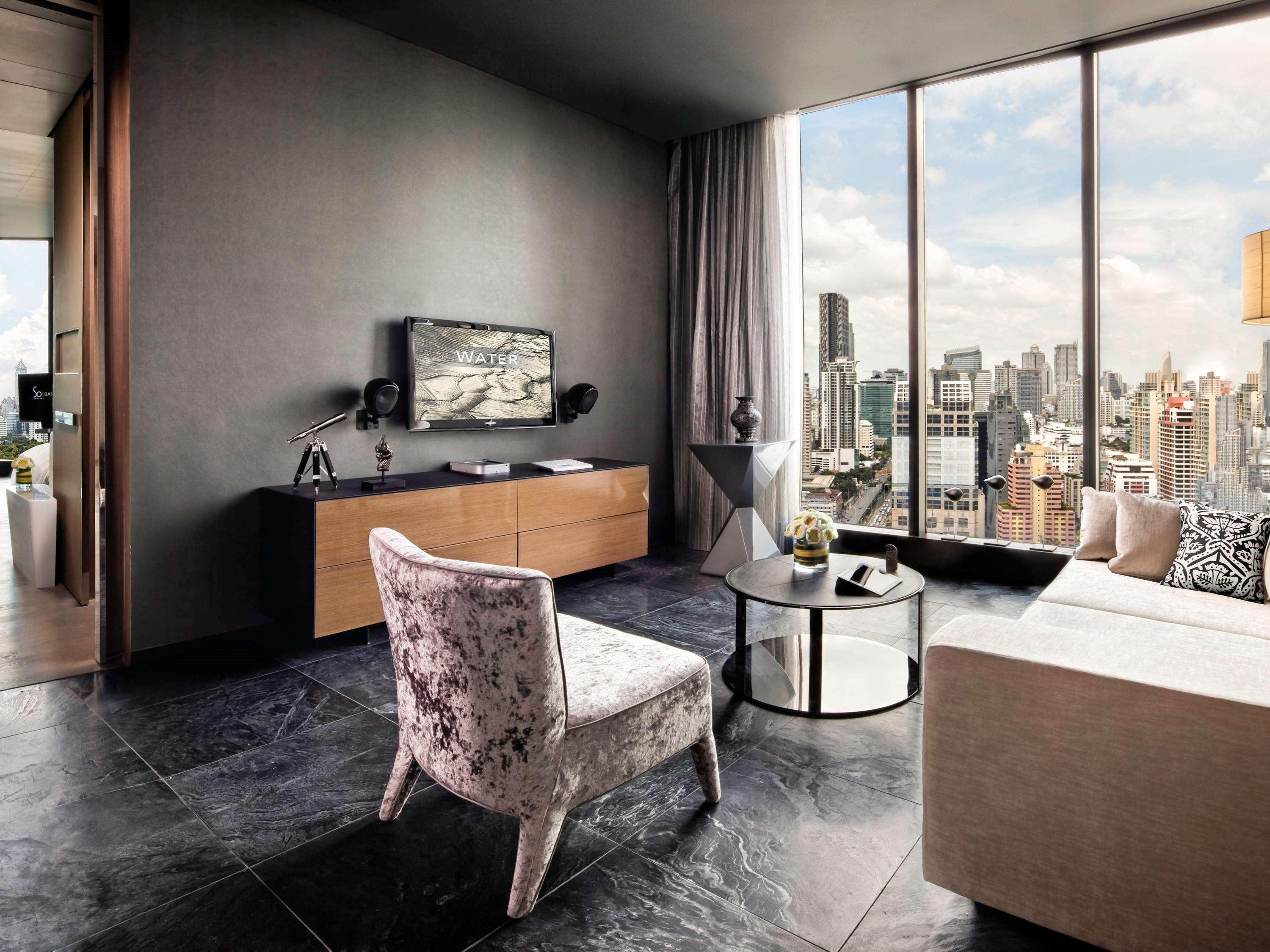 Double Club King Bed