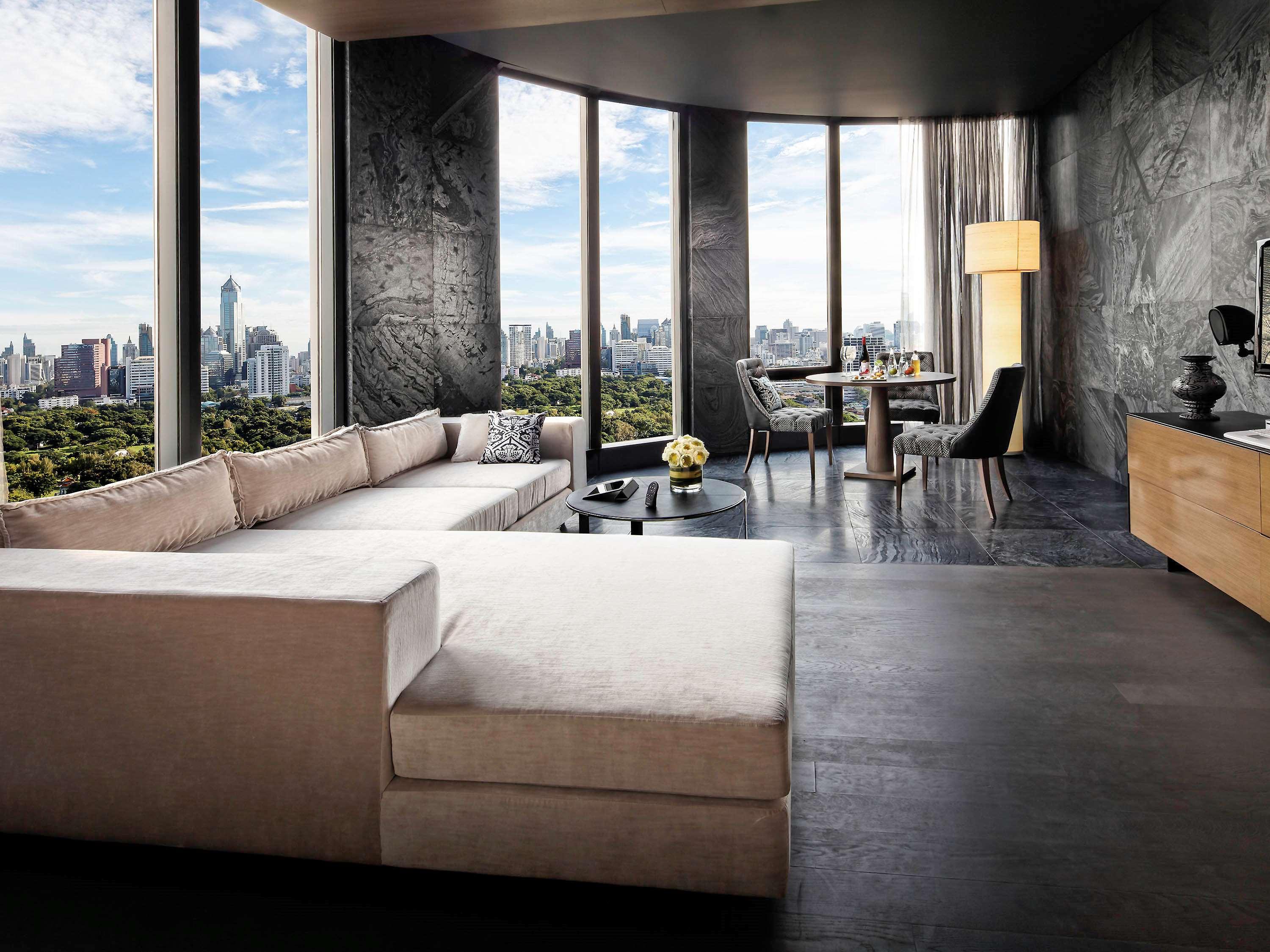 Junior Suite Club King Bed