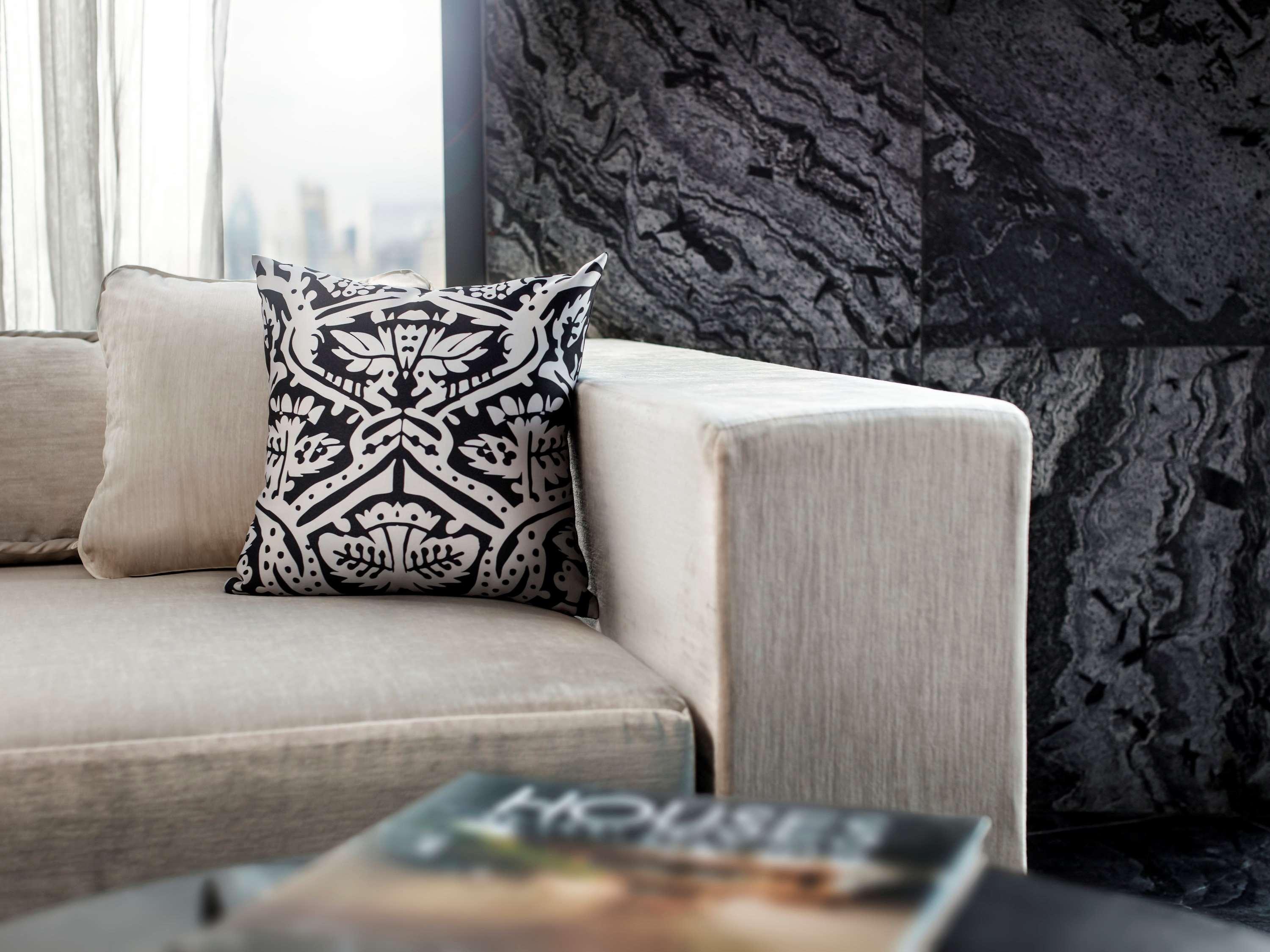 Junior Suite Club King Bed