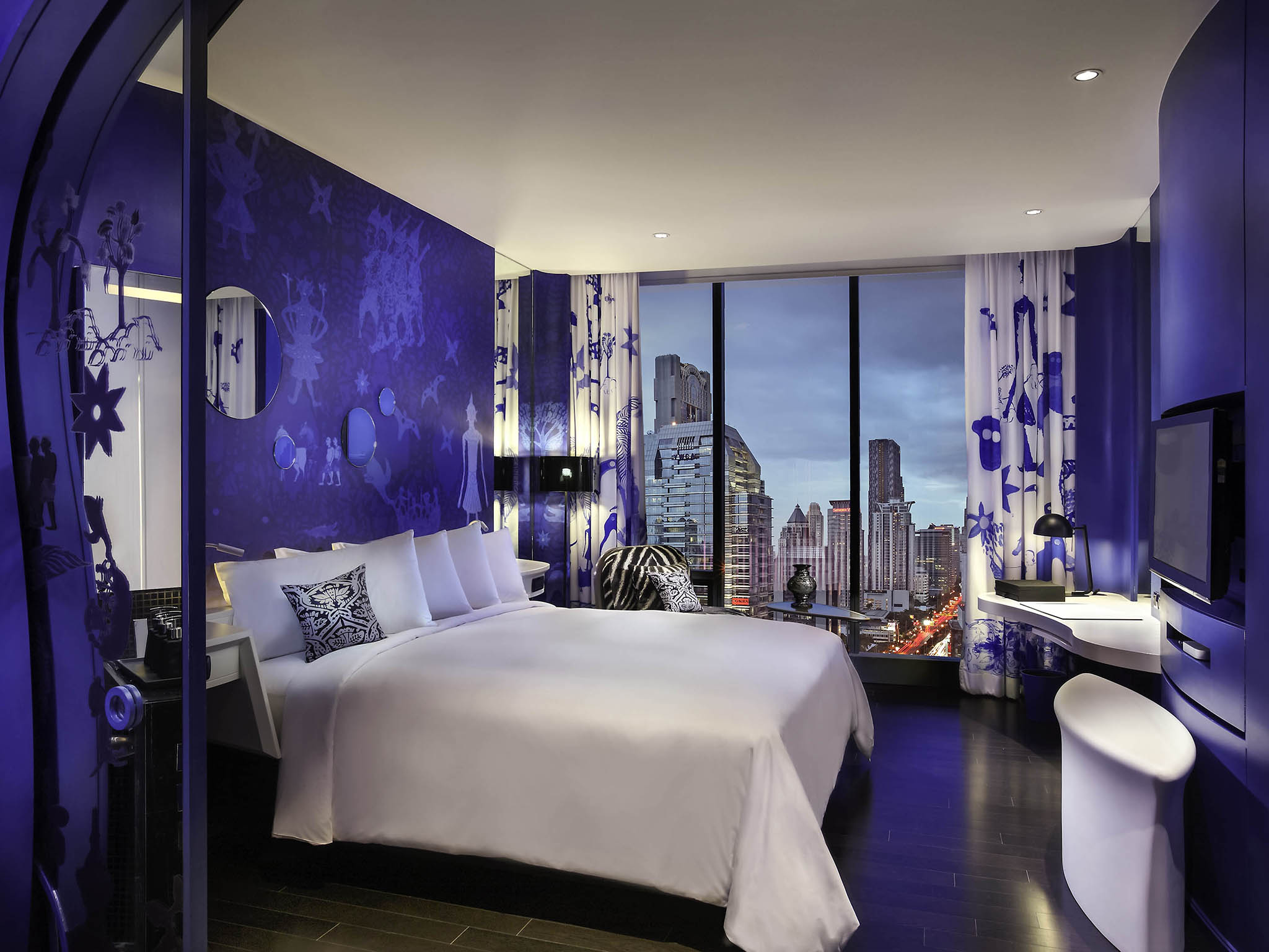 Double City View King Bed