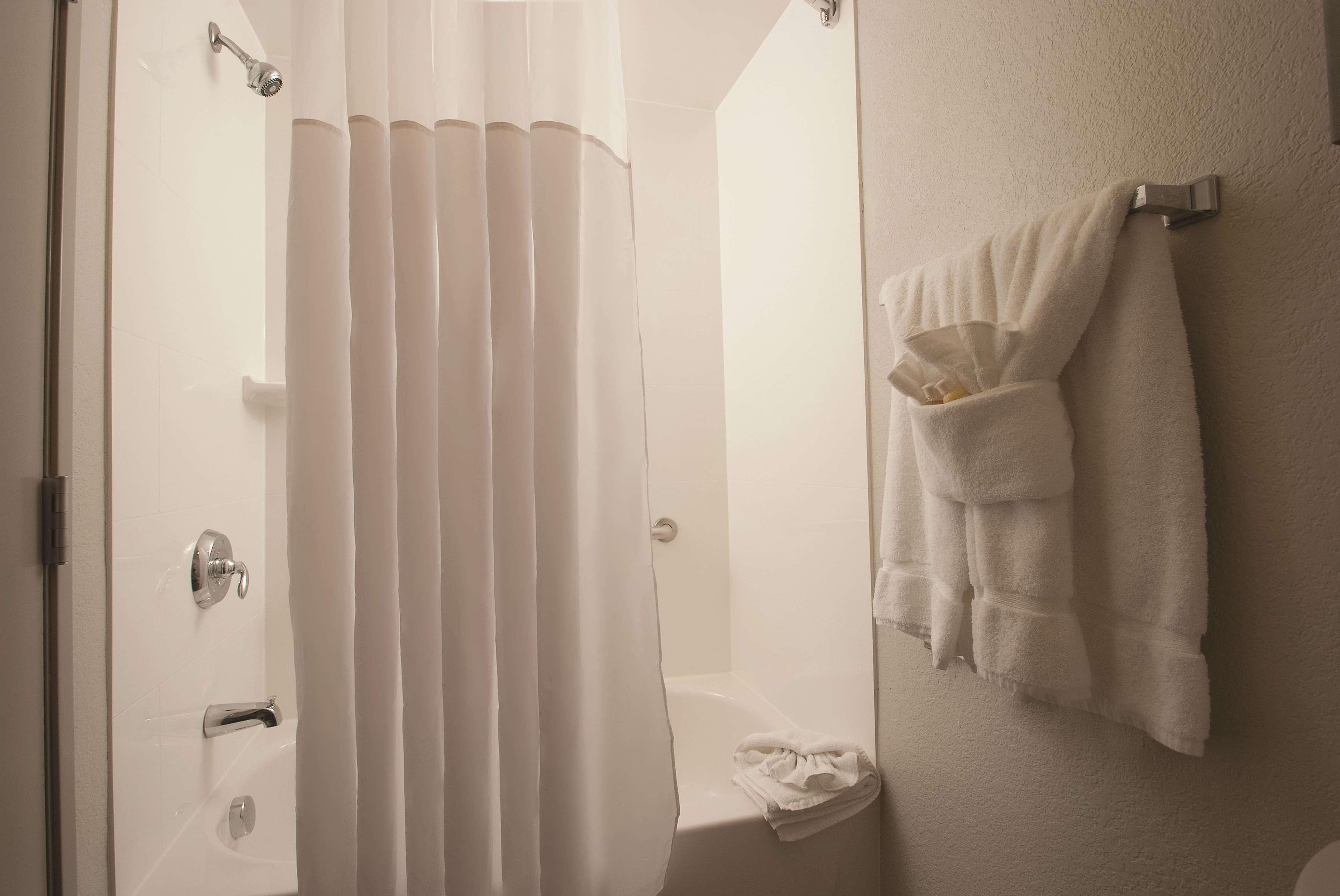 Suite Deluxe King Bed