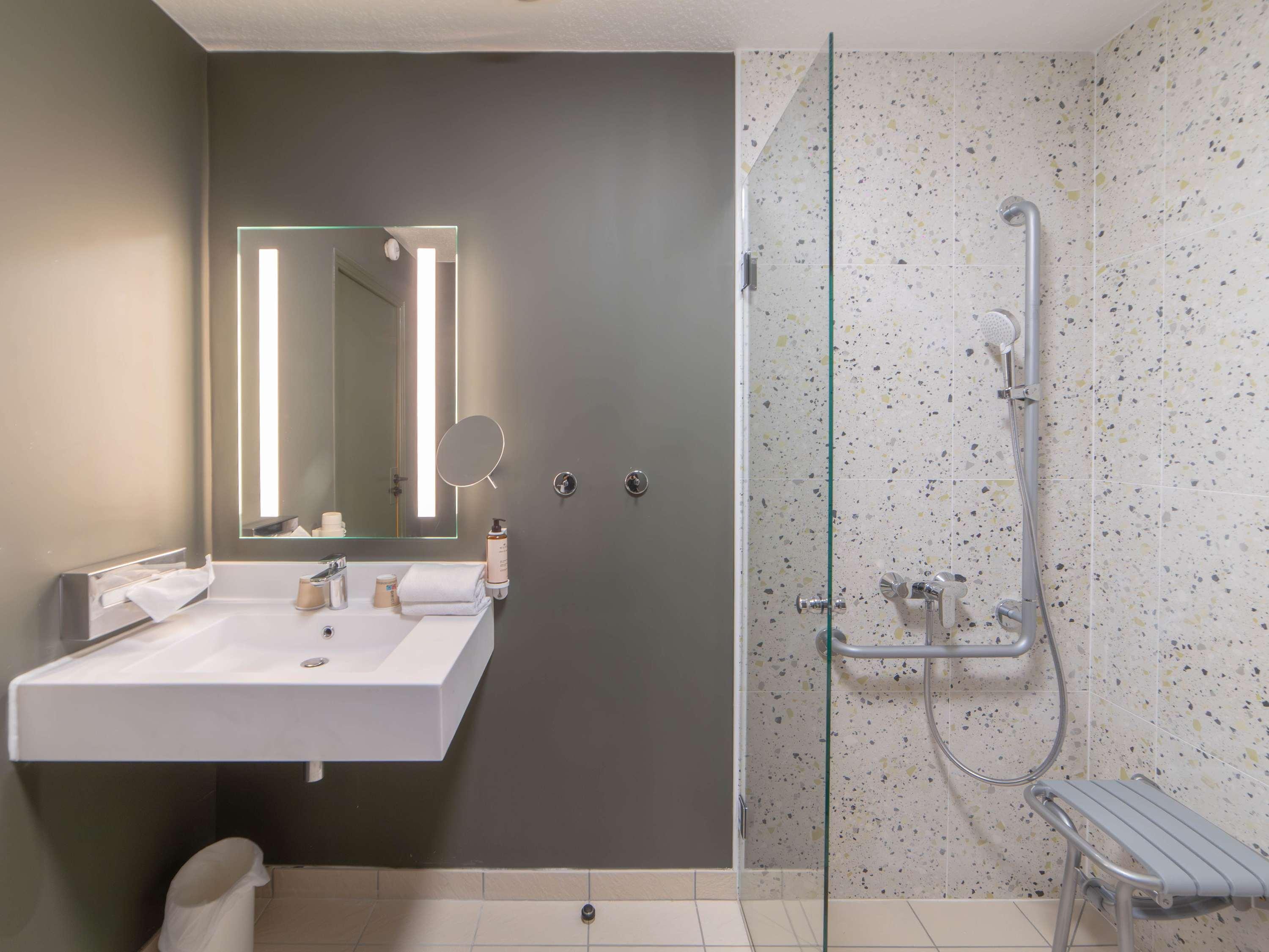 Double Classic Double Bed