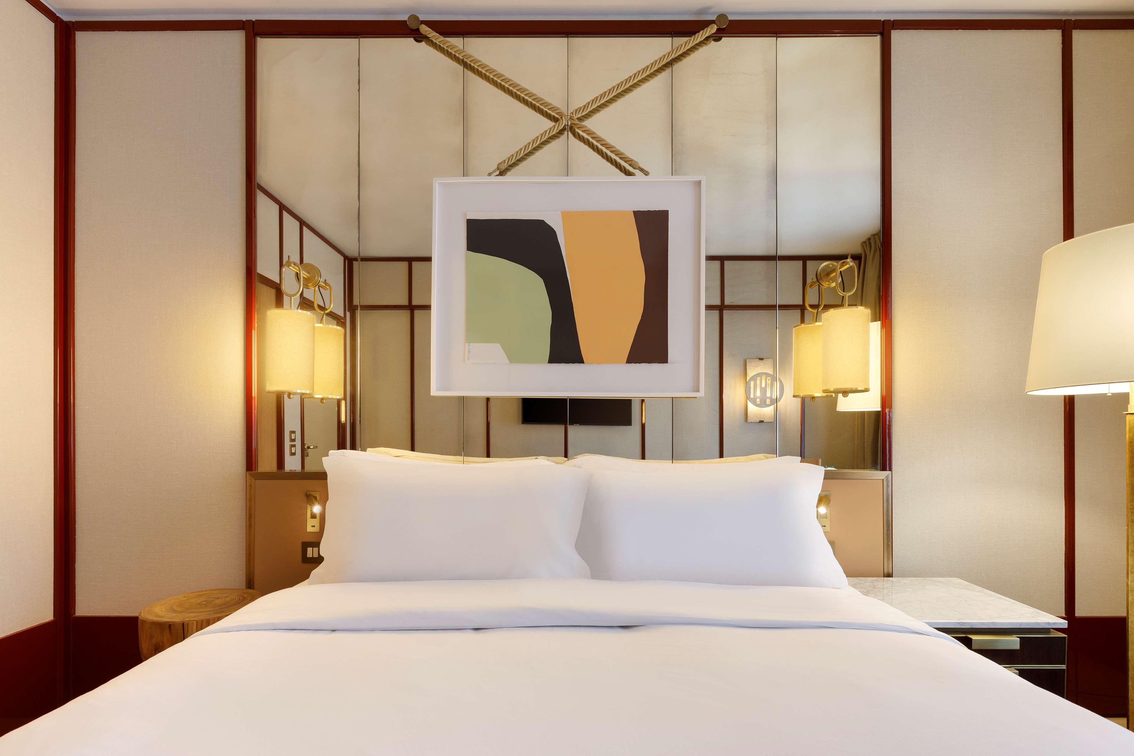 Double Deluxe King Bed