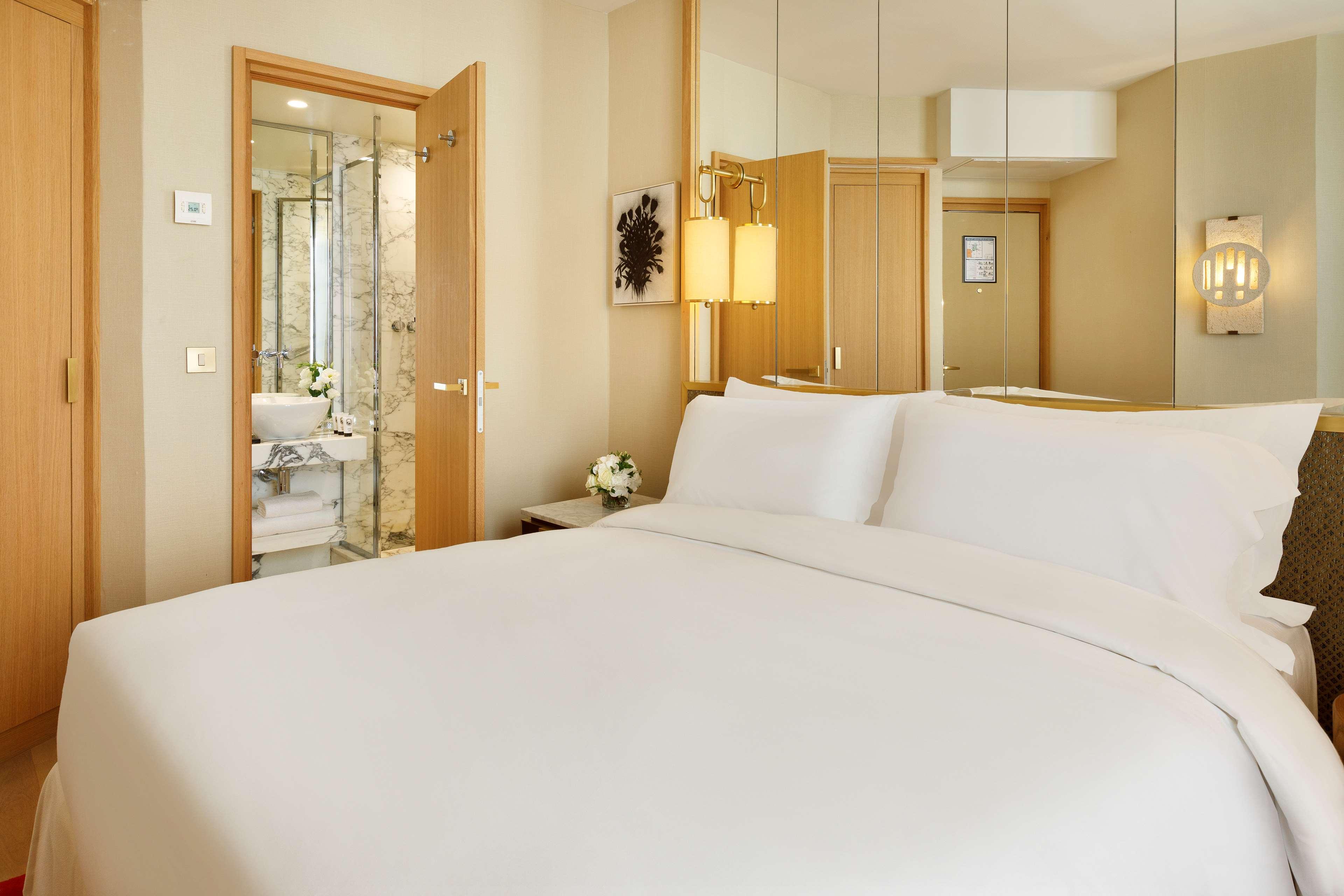 Double Superior Queen Bed