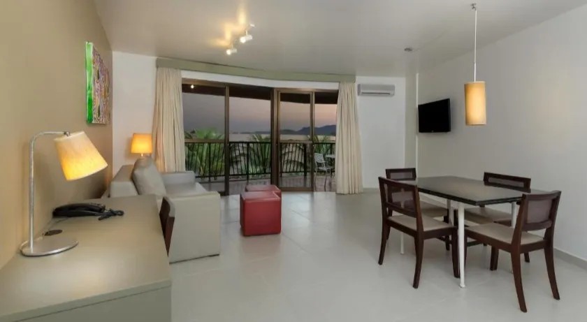 Family Room Capacity 1