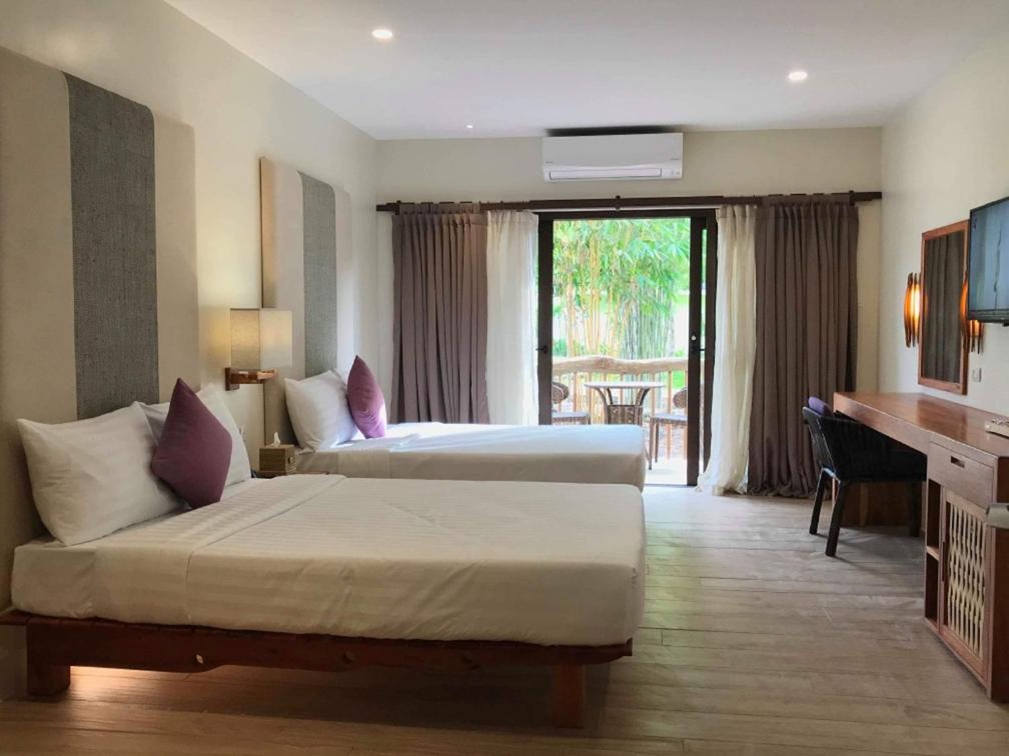 Double or Twin Deluxe