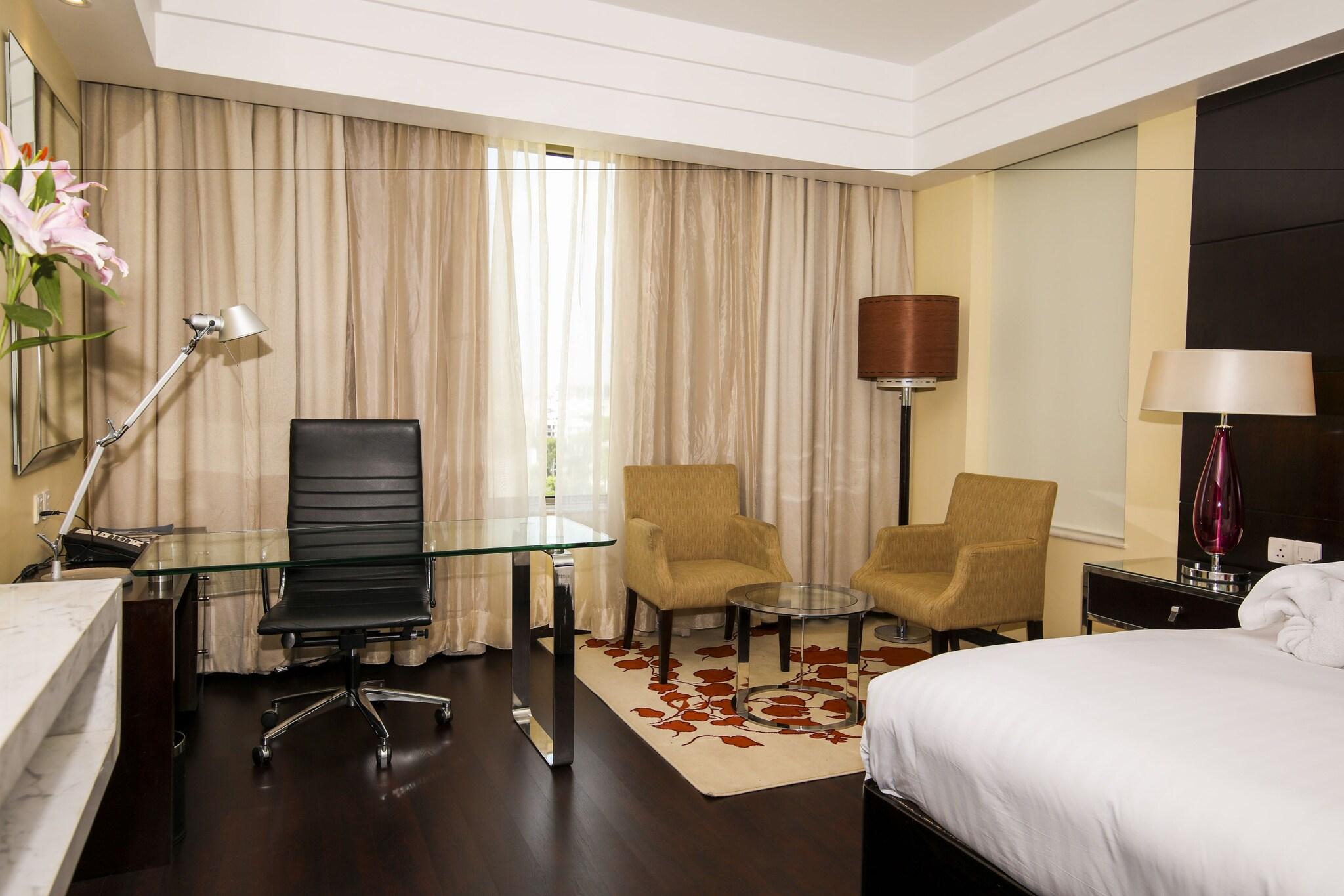 Double Deluxe King Bed