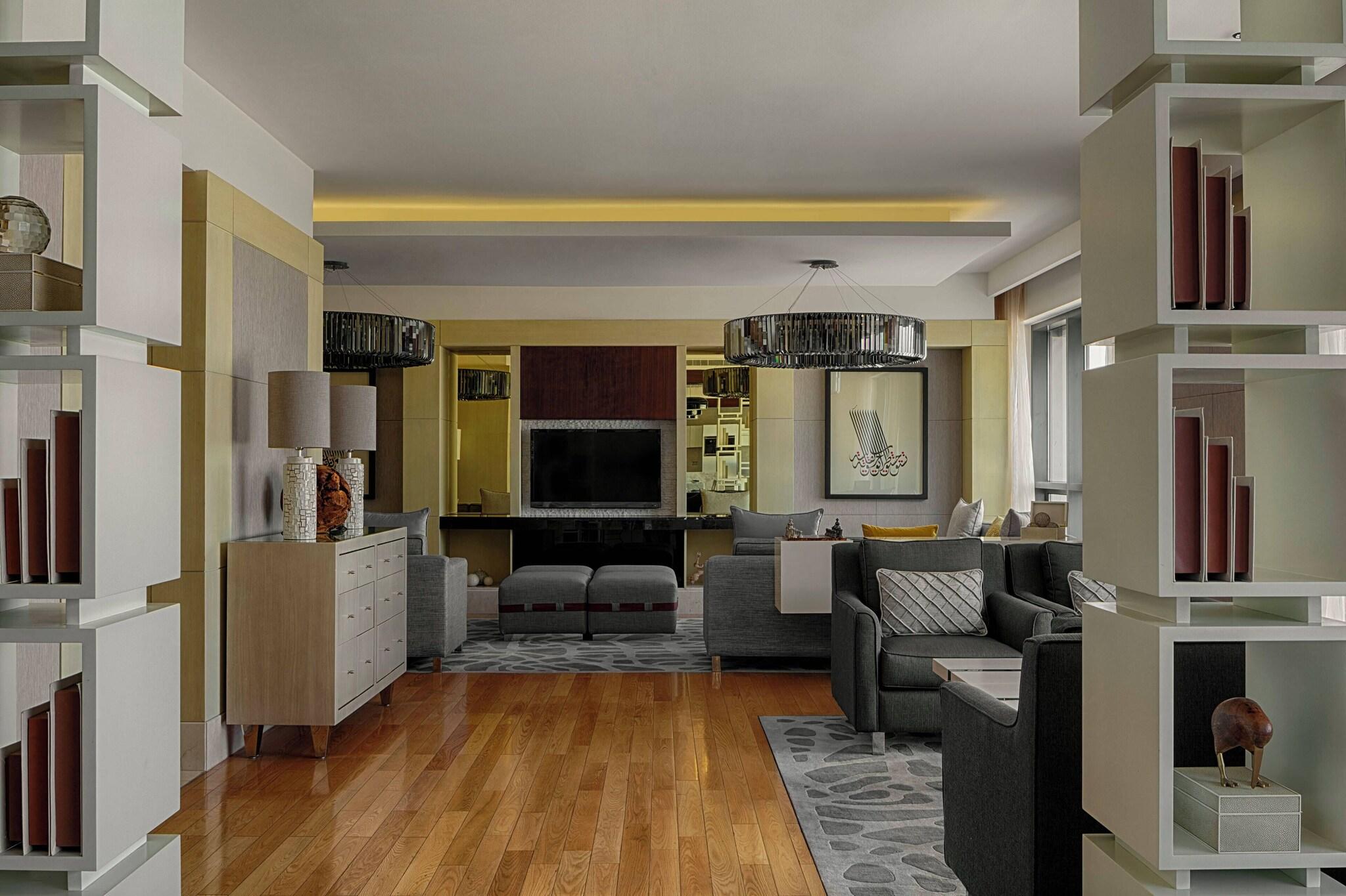 Suite King Bed One Bedroom 