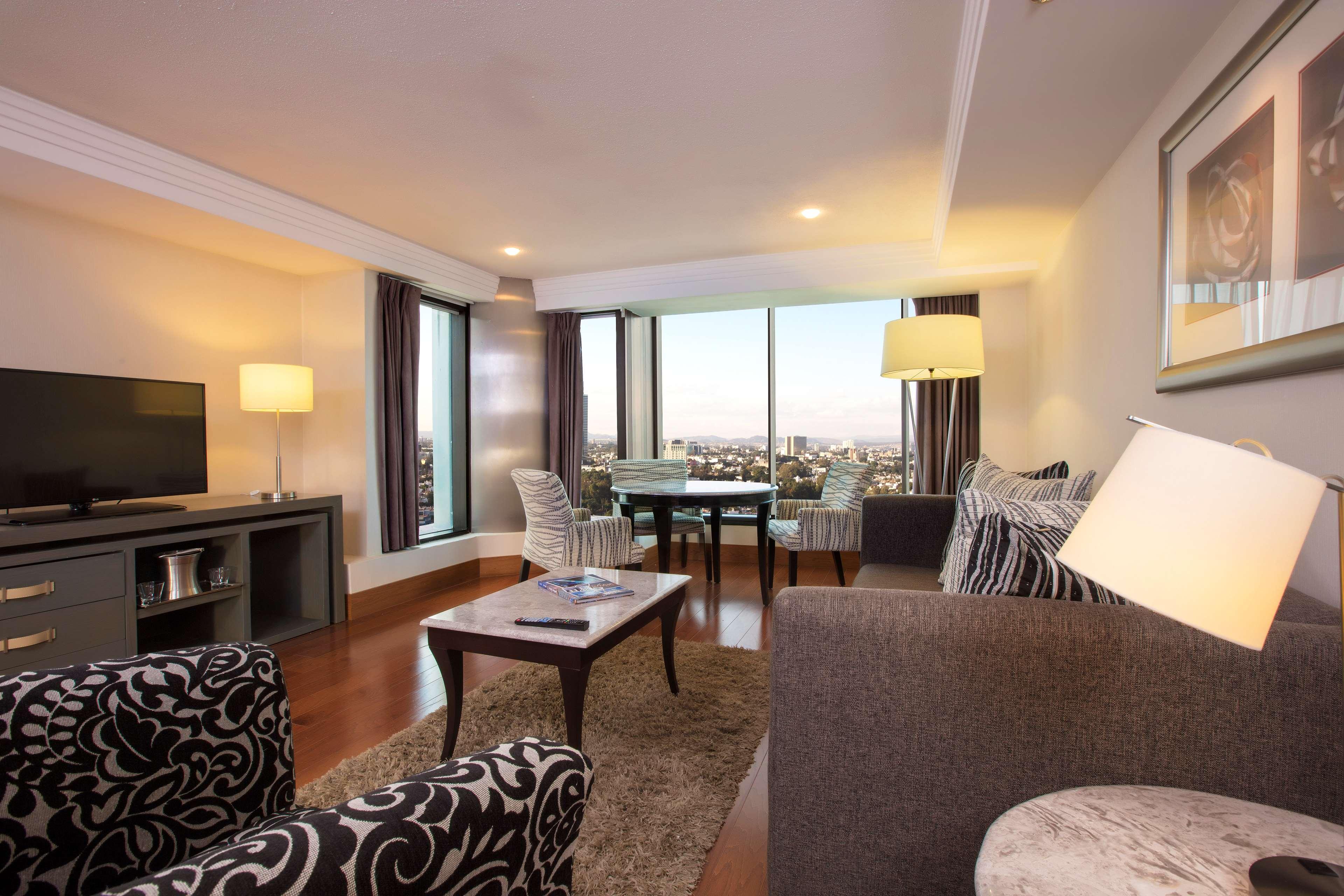 Junior Suite Executive King Bed