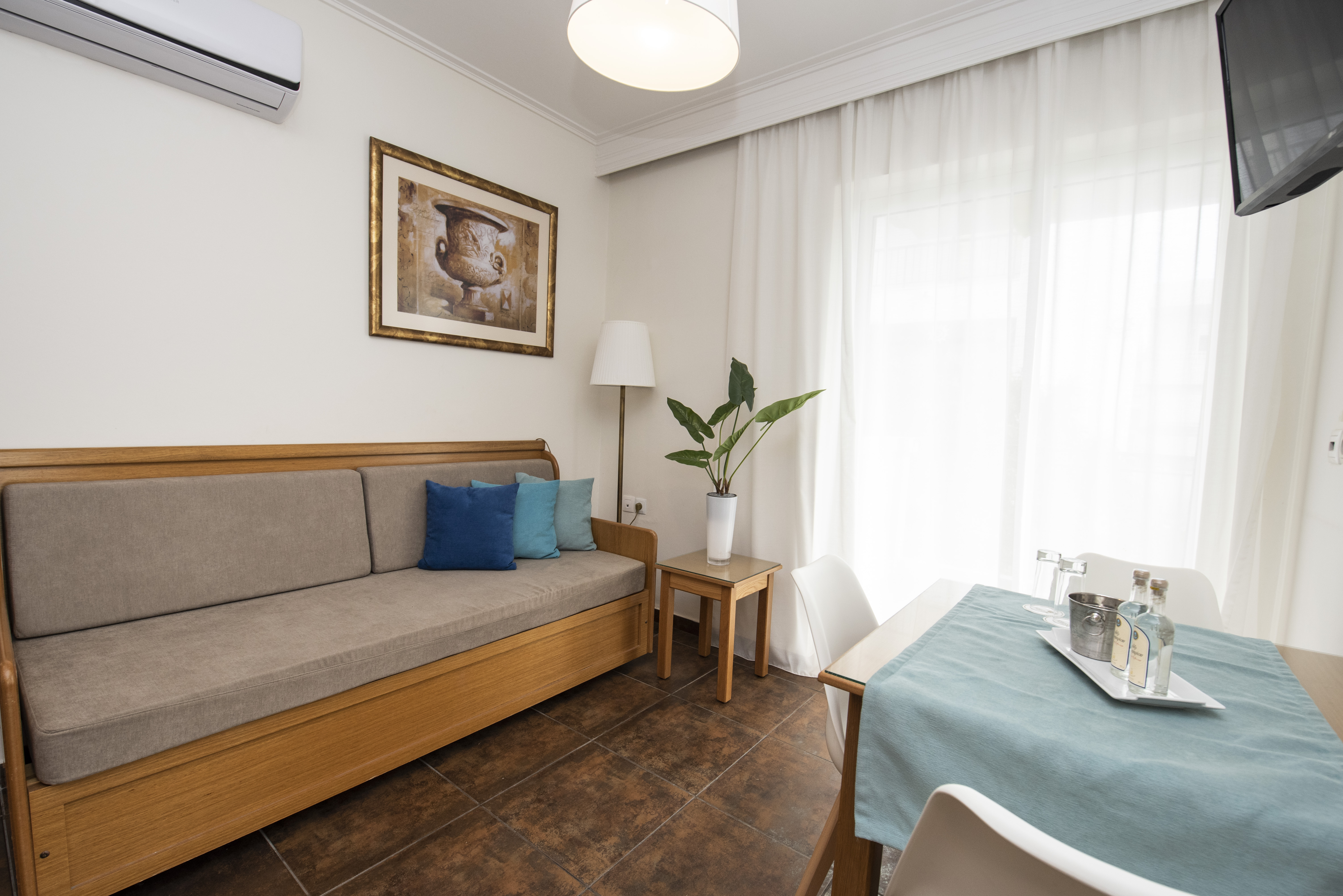 Apartment Capacity 3