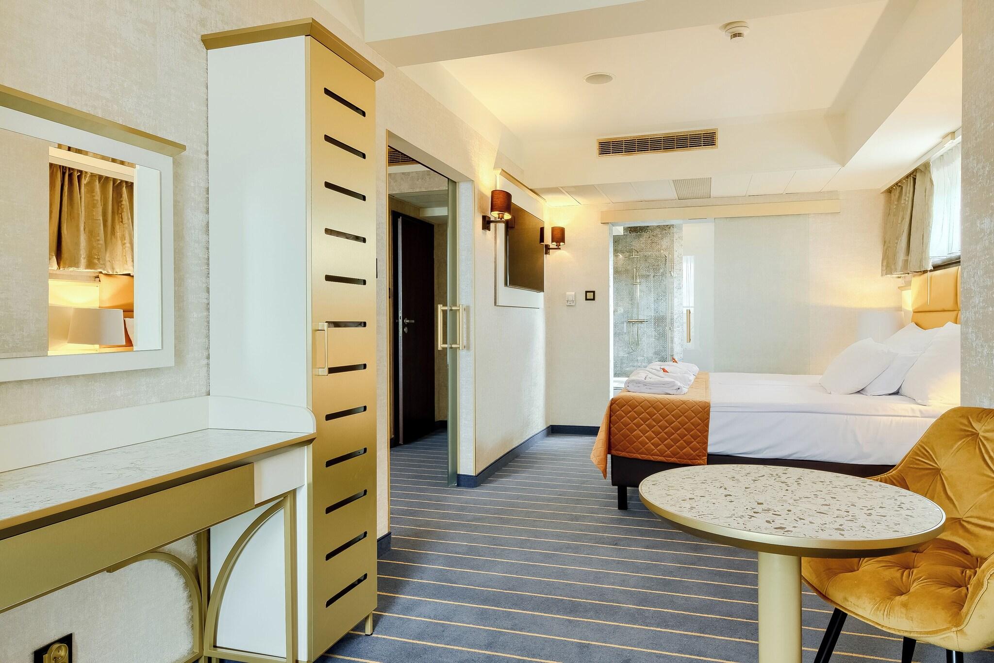 Apartment Two Double Beds