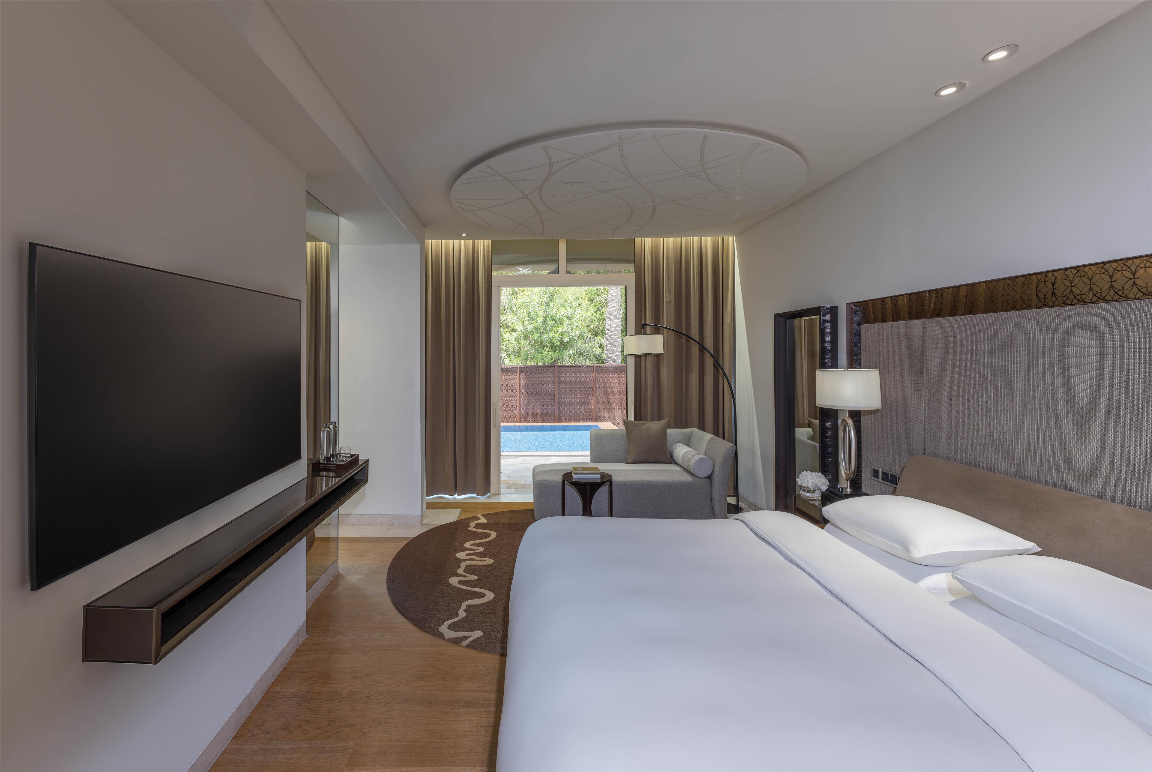 Suite Garden View King Bed