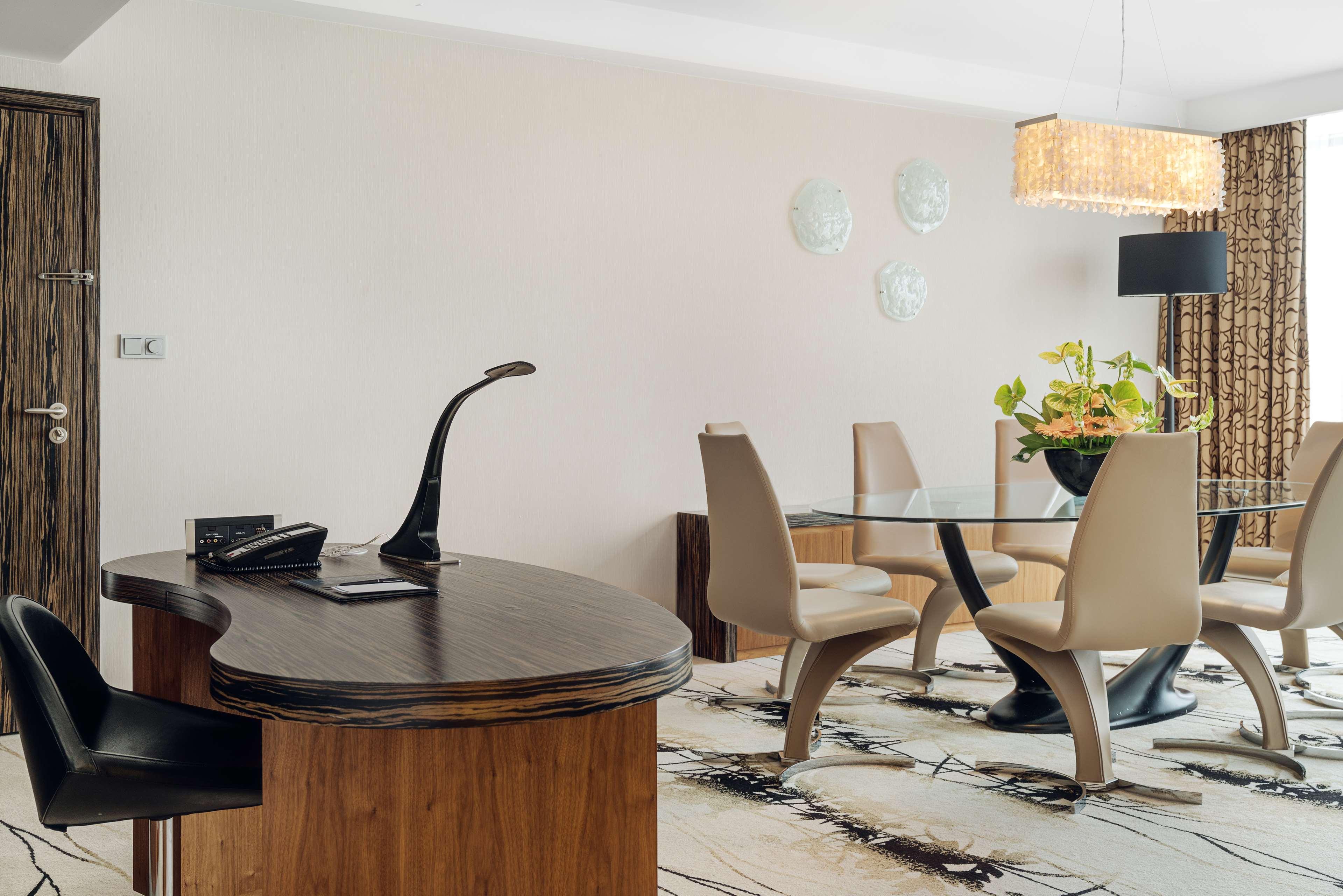 Suite Presidential with Views