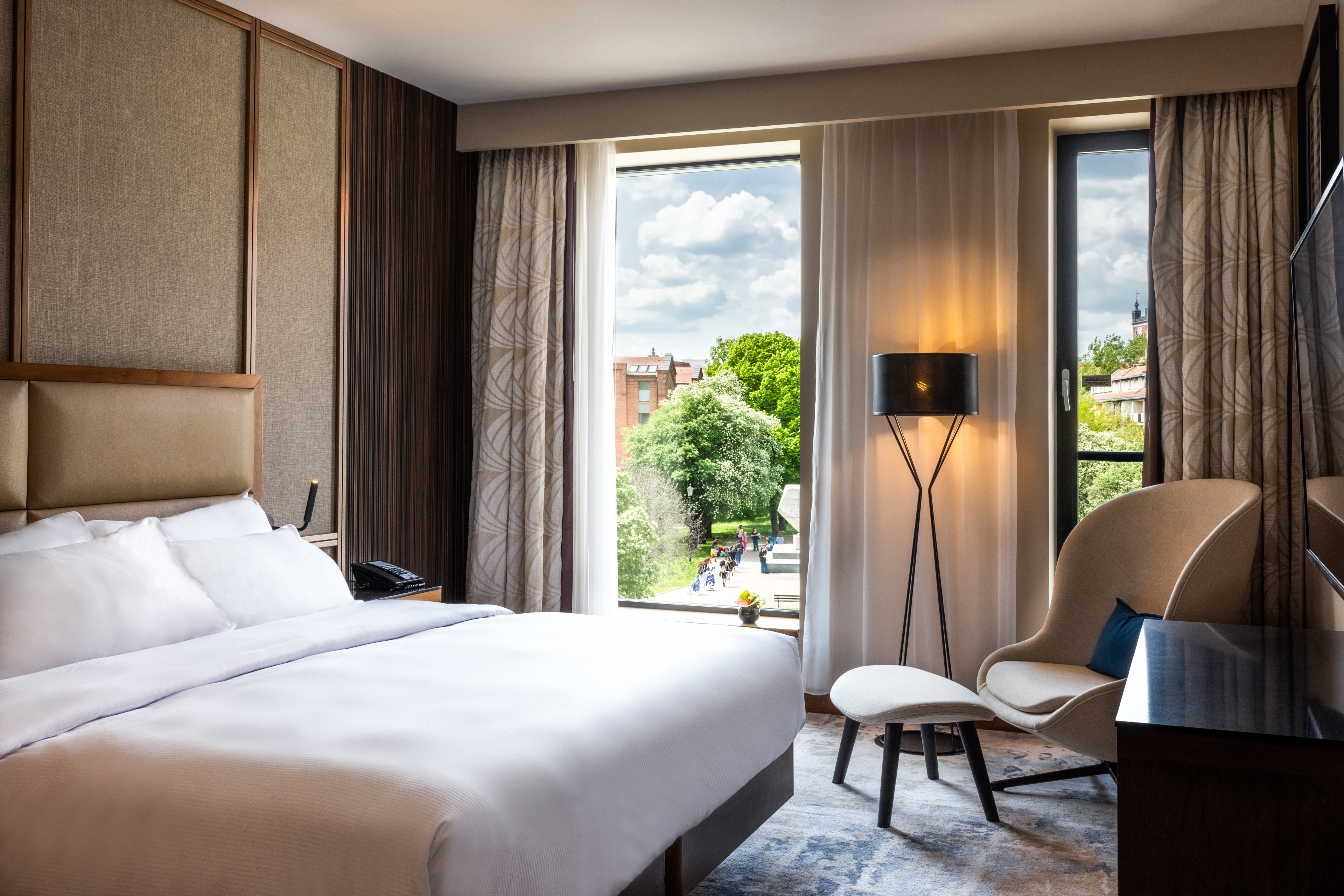 Double Guest Room King Bed