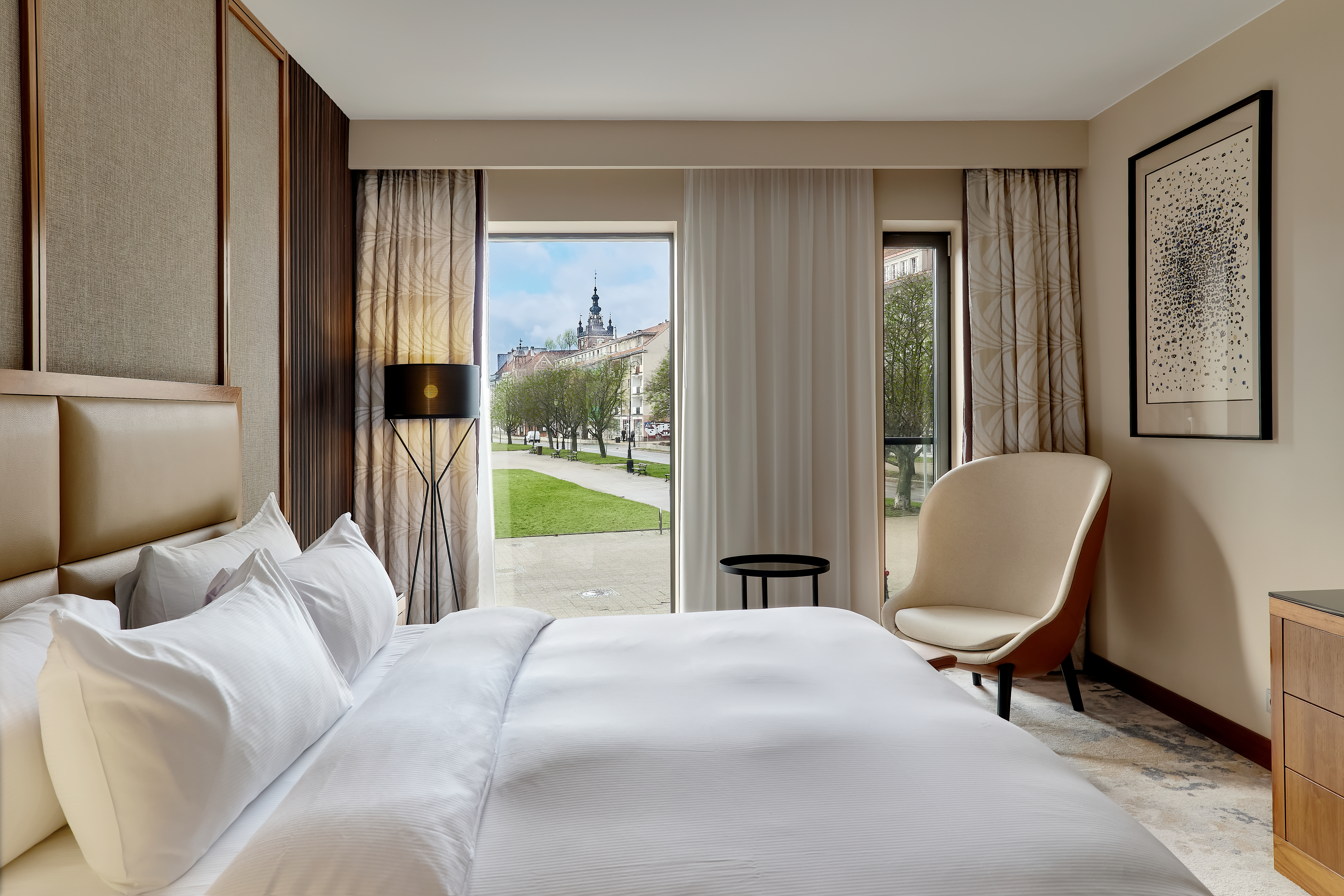 Double Guest Room King Bed