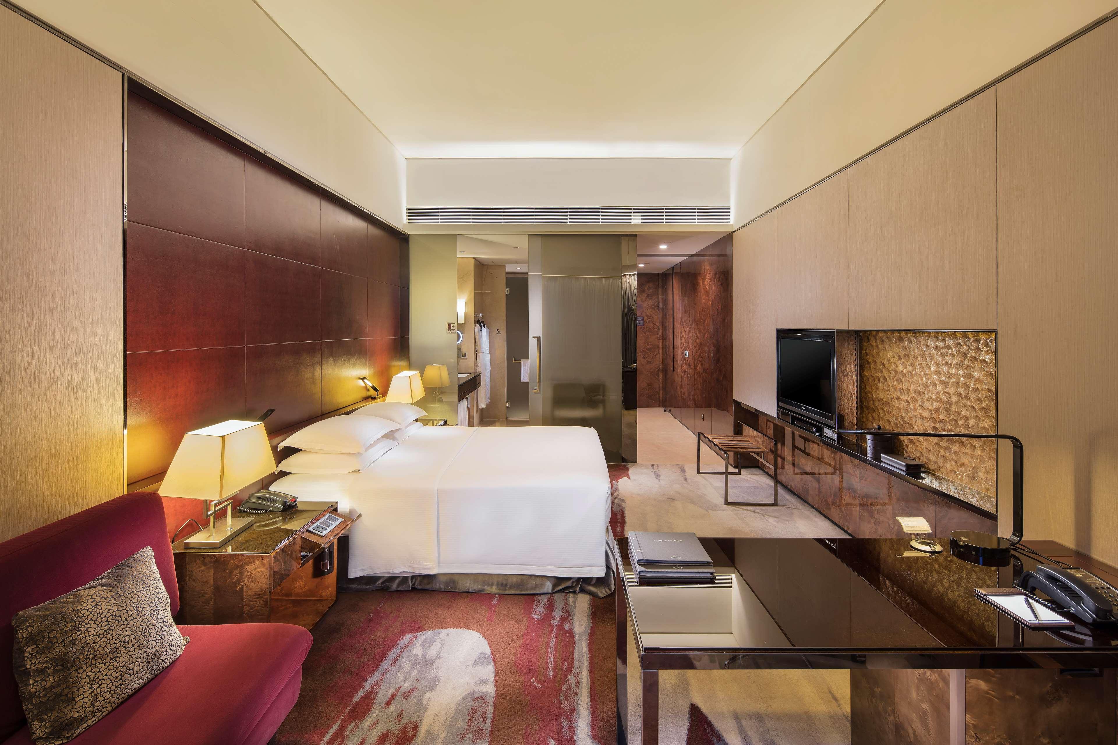 Double Executive King Bed