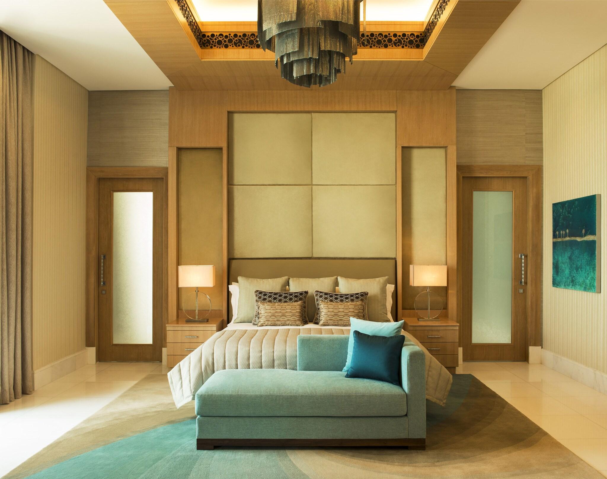 Suite Sea View King Bed