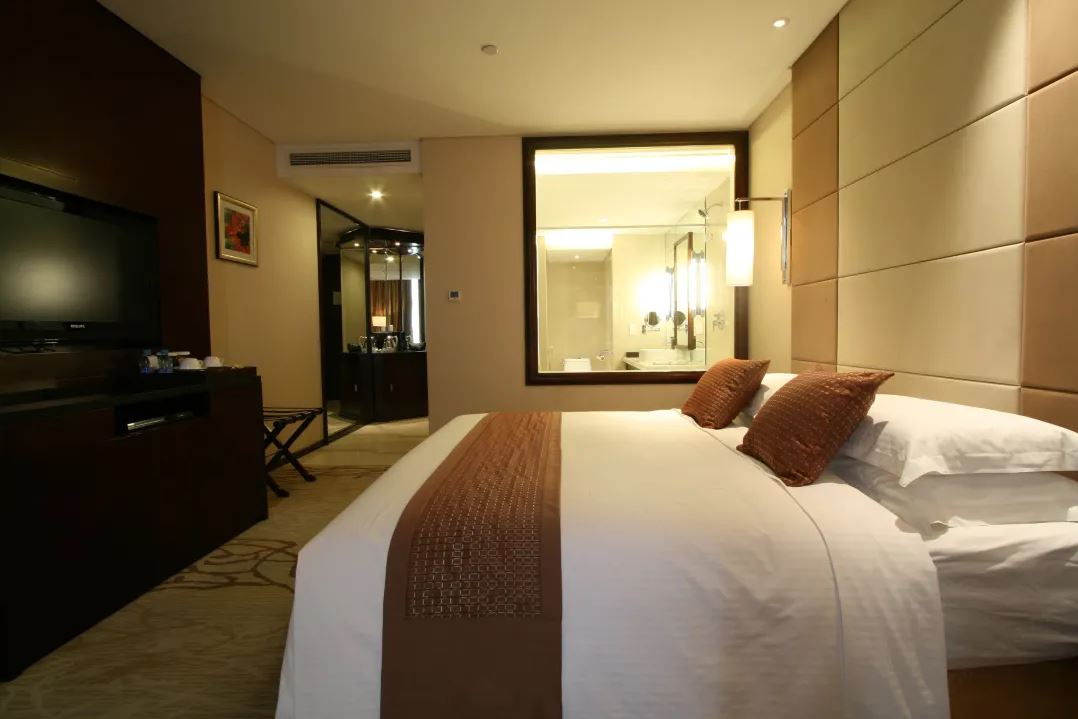 Double Deluxe Queen Bed