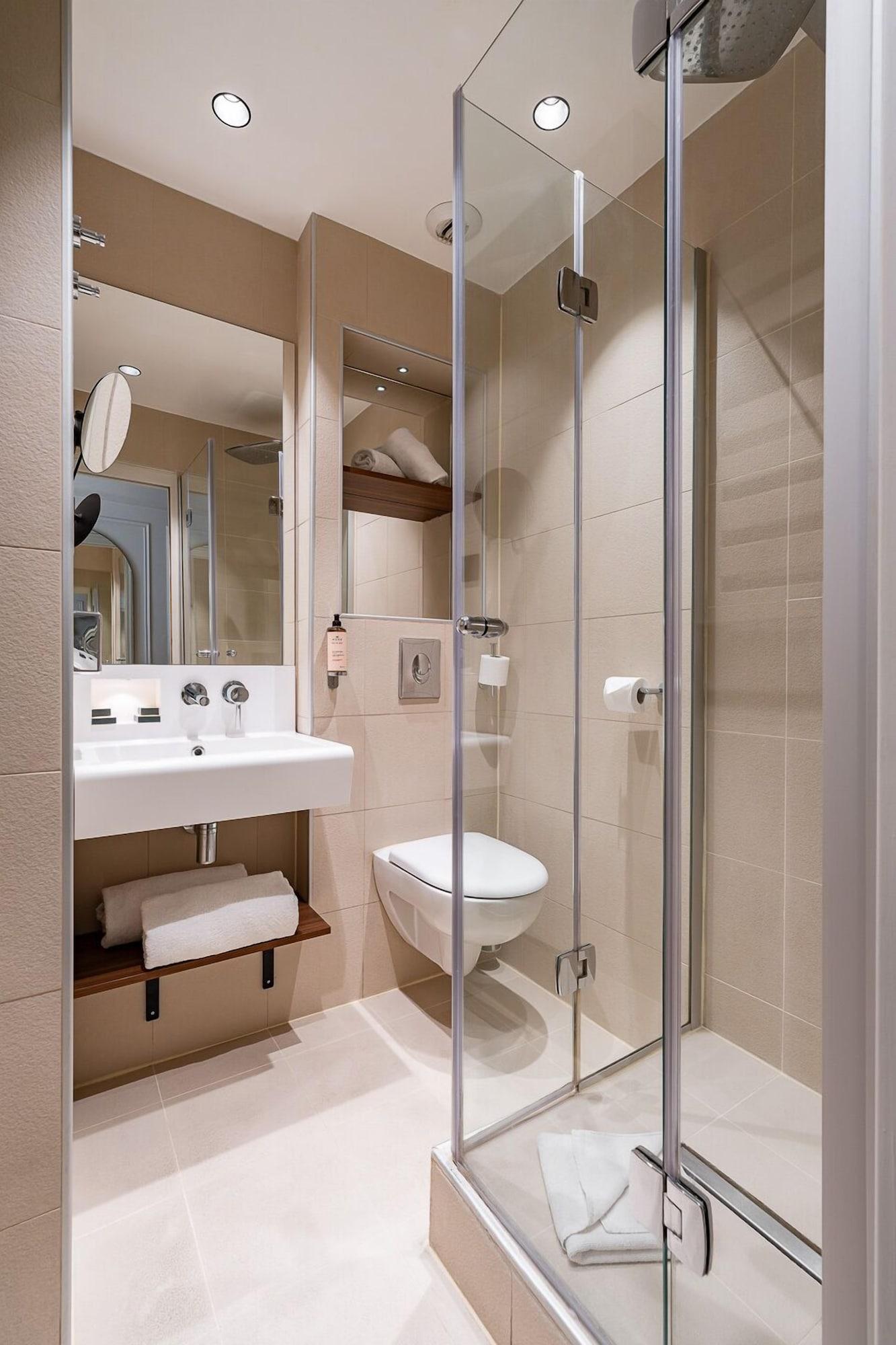 Double Queen Size Bed