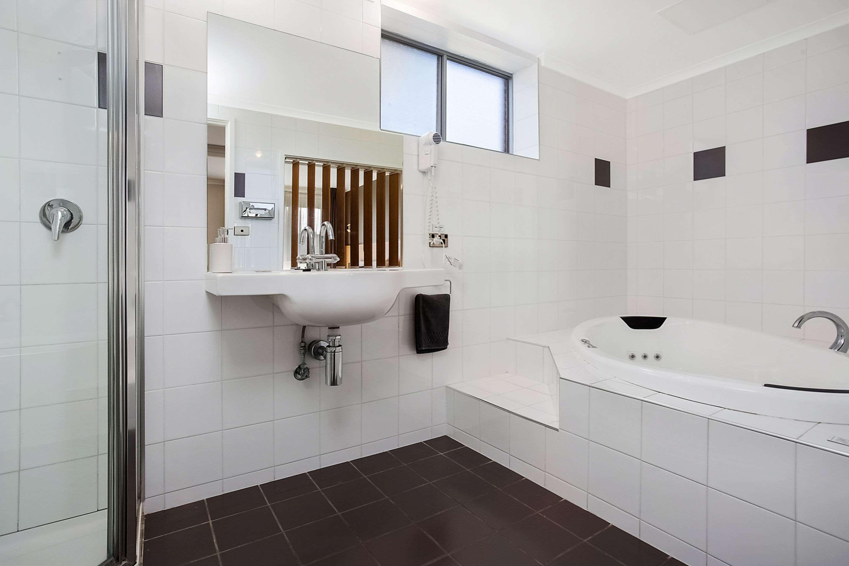 Suite Queen Bed Non Smoking