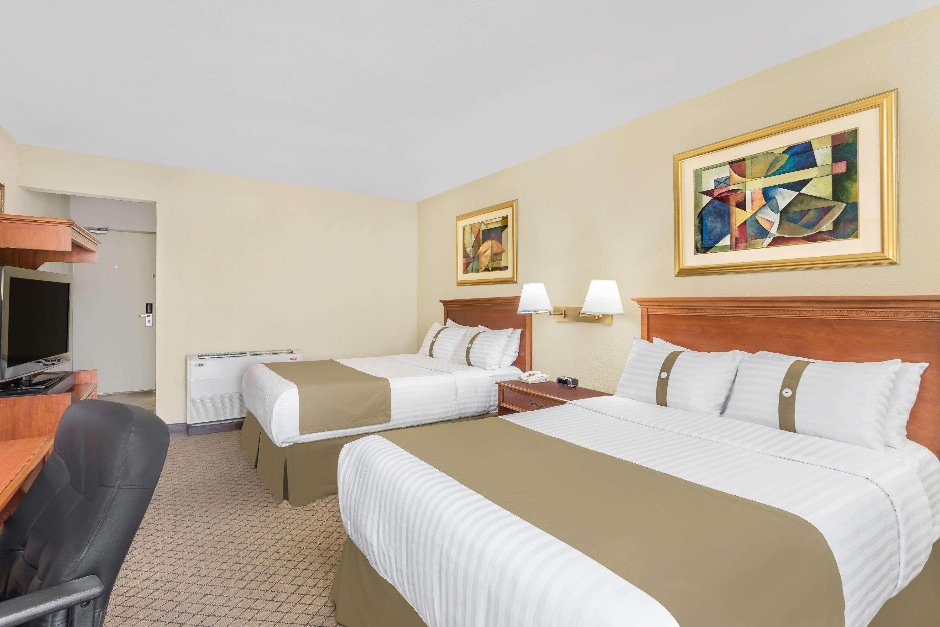 Quadruple Two Double Beds